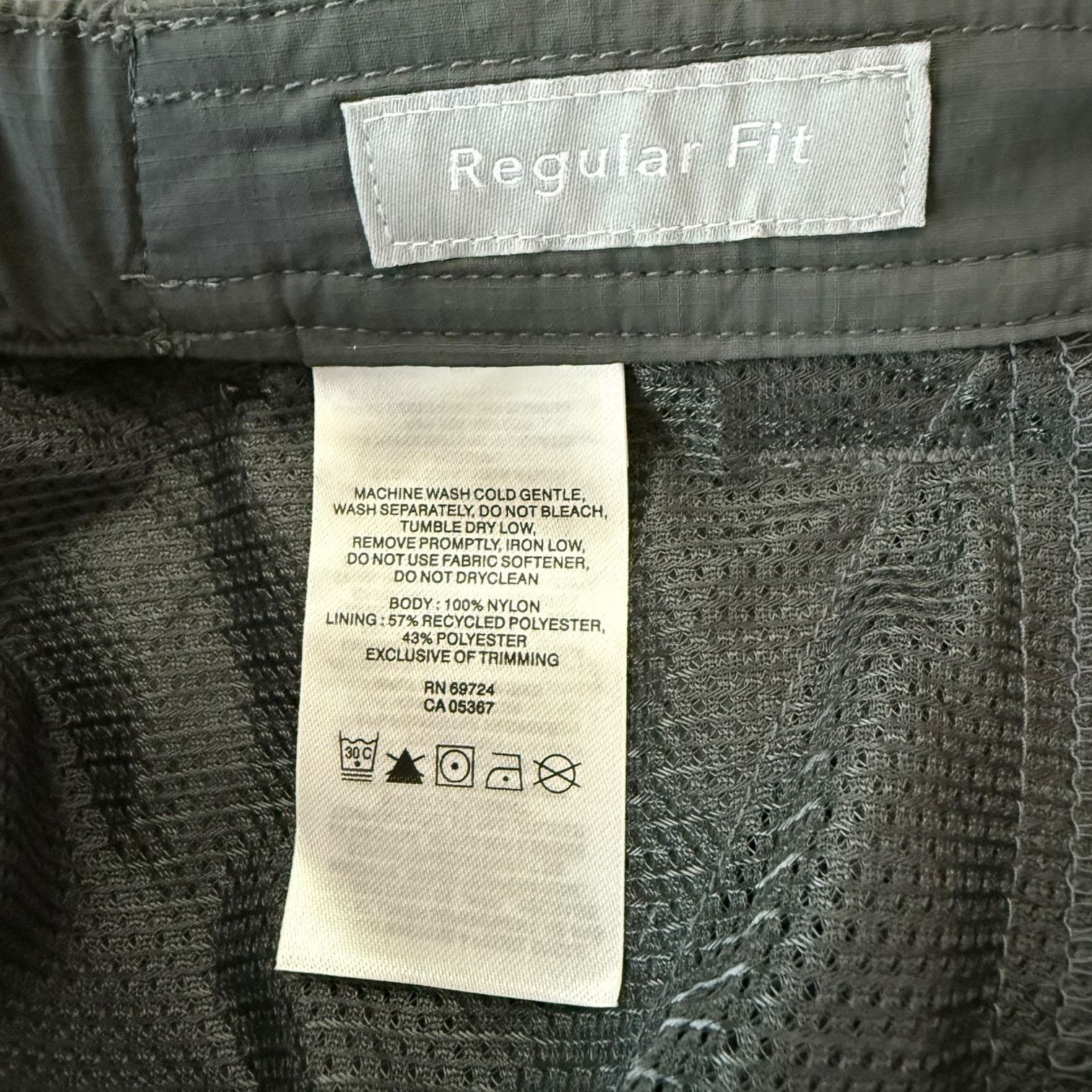 Columbia Columbia Kestrel Trail Shorts Mens 40 Gray Cargo NWT Size US 40 / EU 56 - 8 Thumbnail