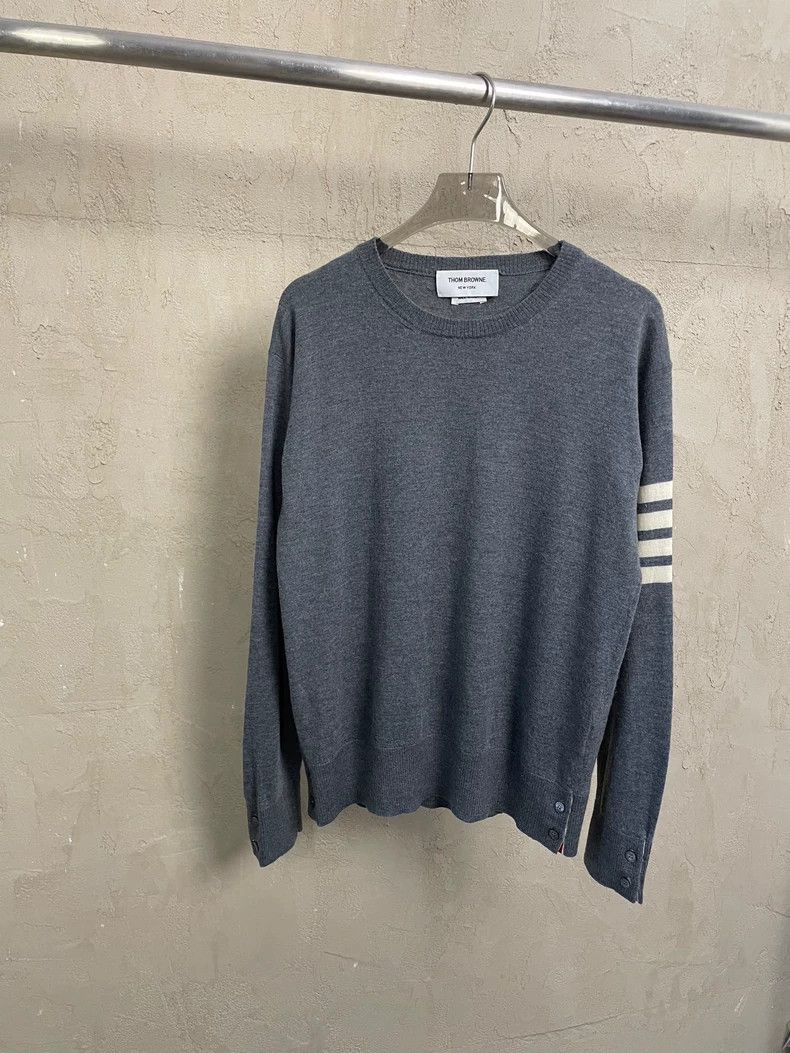 Thom Browne Thom Browne size3 A wool sweater Size US L / EU 52-54 / 3 - 1 Thumbnail