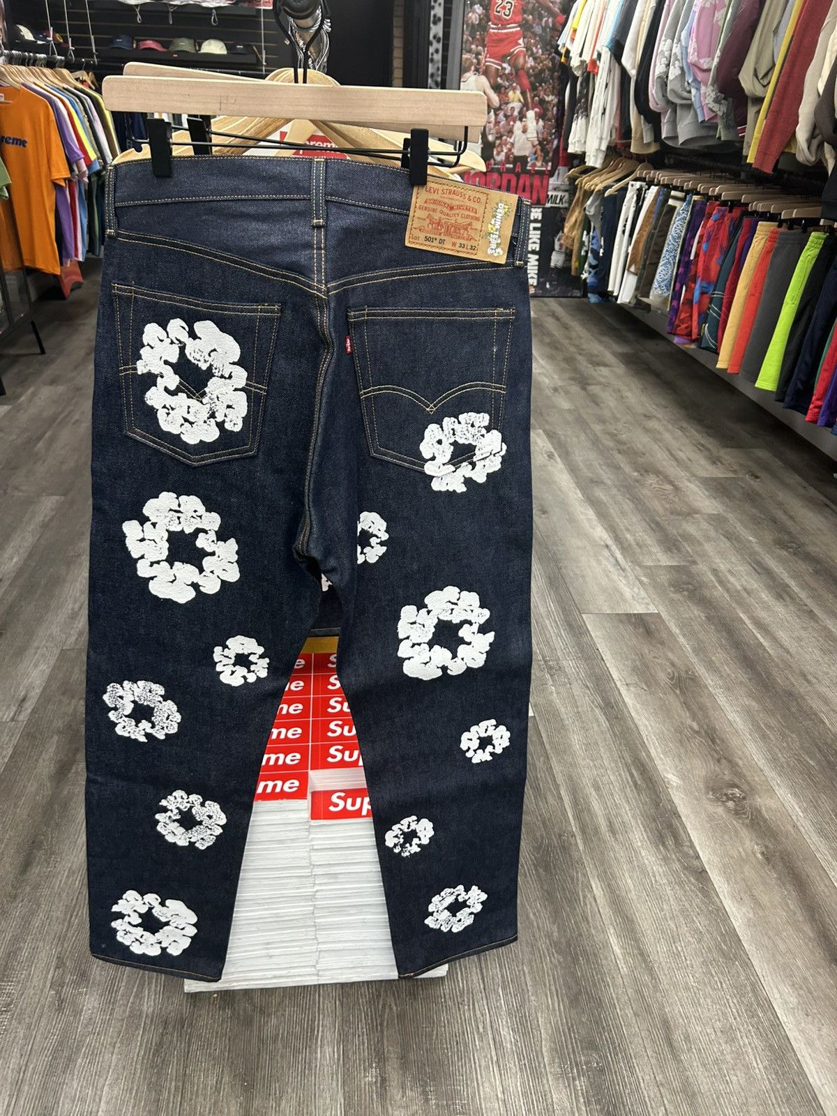 DENIM TEARS × Levi's Denim Tears x Levi's Cotton Wreath Size US 33 - 2 Thumbnail