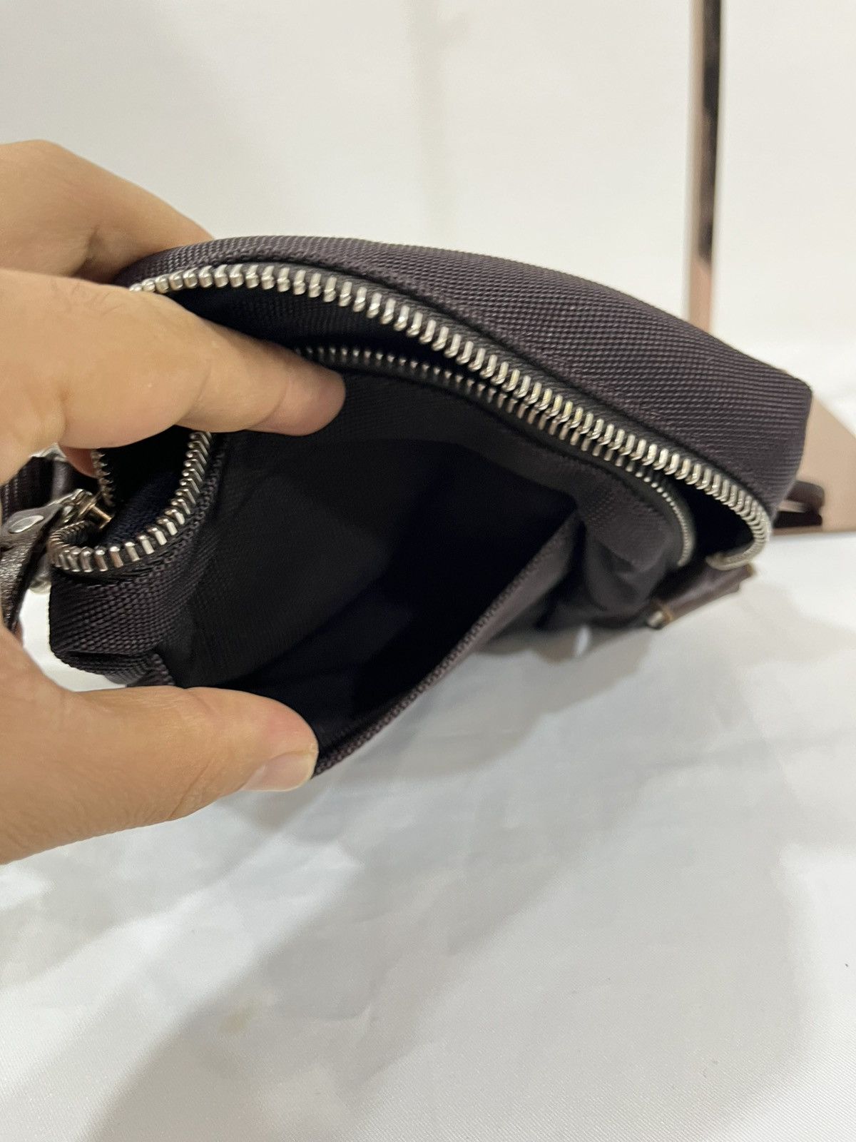 Yohji Yamamoto YSaccs Yohji Yamamoto Crosbody Leather Mini Sling Bag Size ONE SIZE - 11 Thumbnail