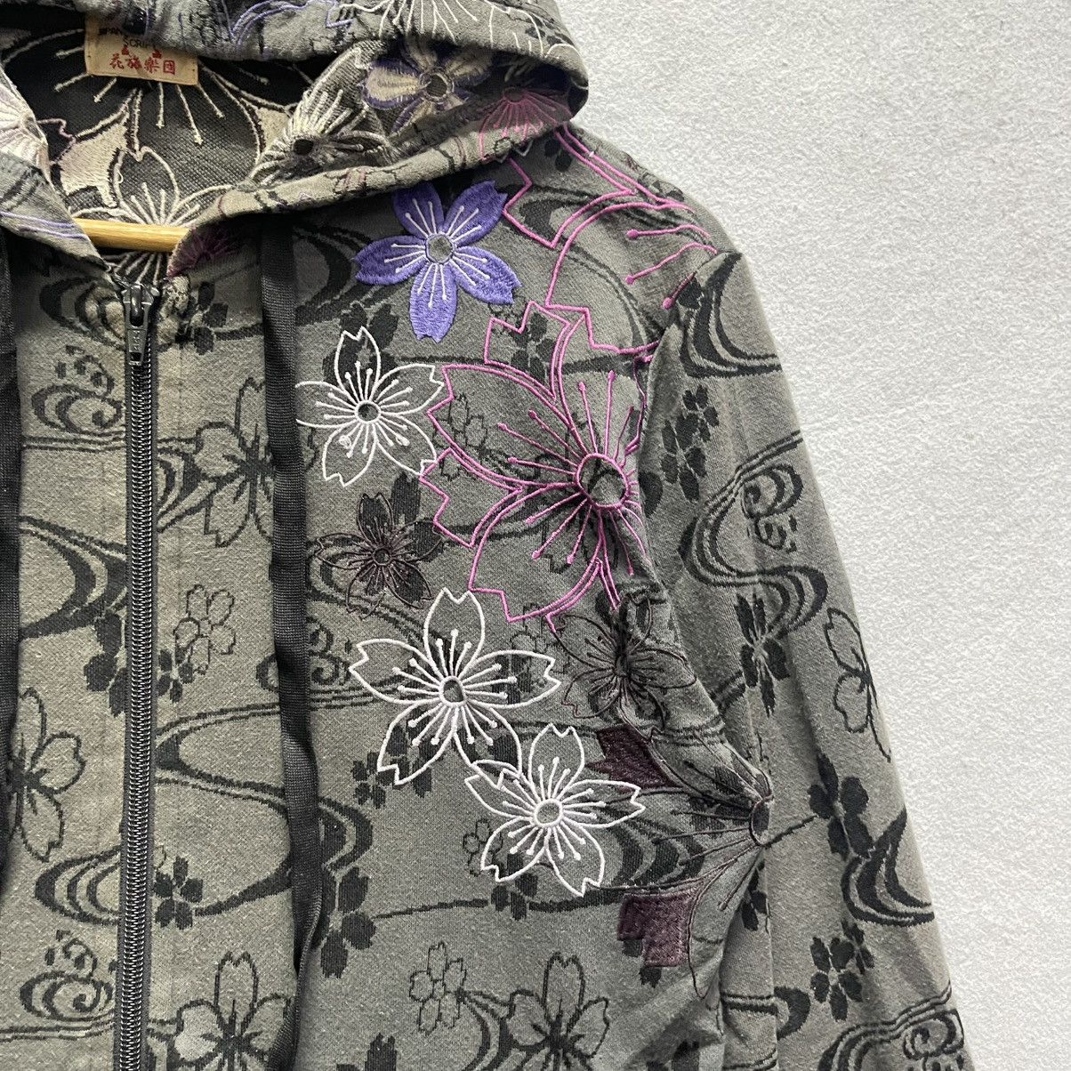 Japanese Brand Japanese Classic Script Floral Pattern Zip Hoodie Size US M / EU 48-50 / 2 - 3 Thumbnail