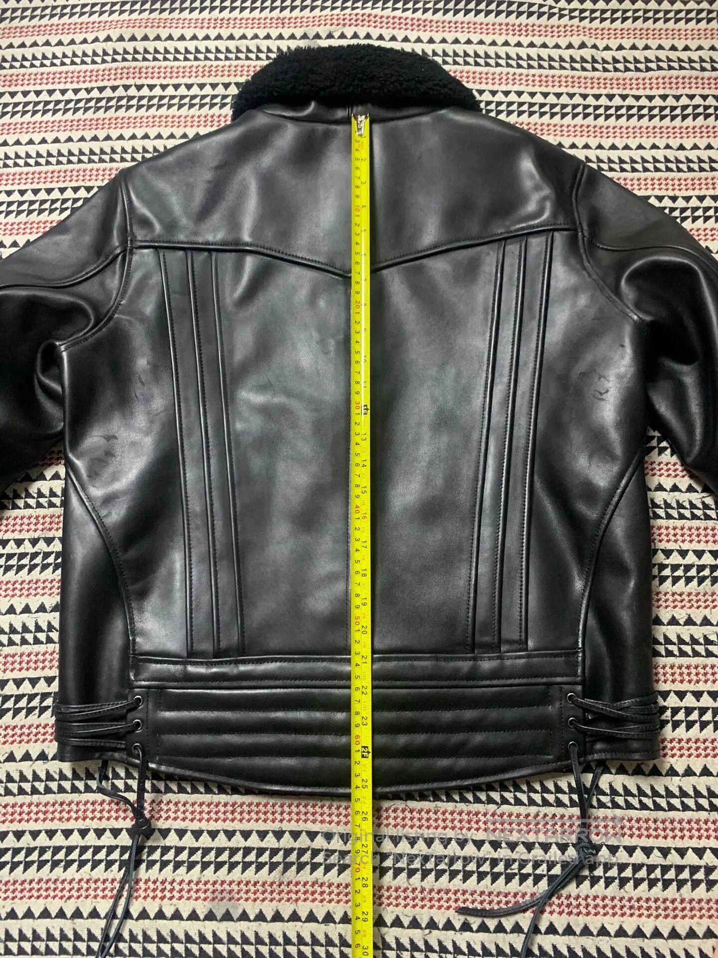 Schott black leather motorcycle jacket with fur collar. Size US L / EU 52-54 / 3 - 9 Thumbnail