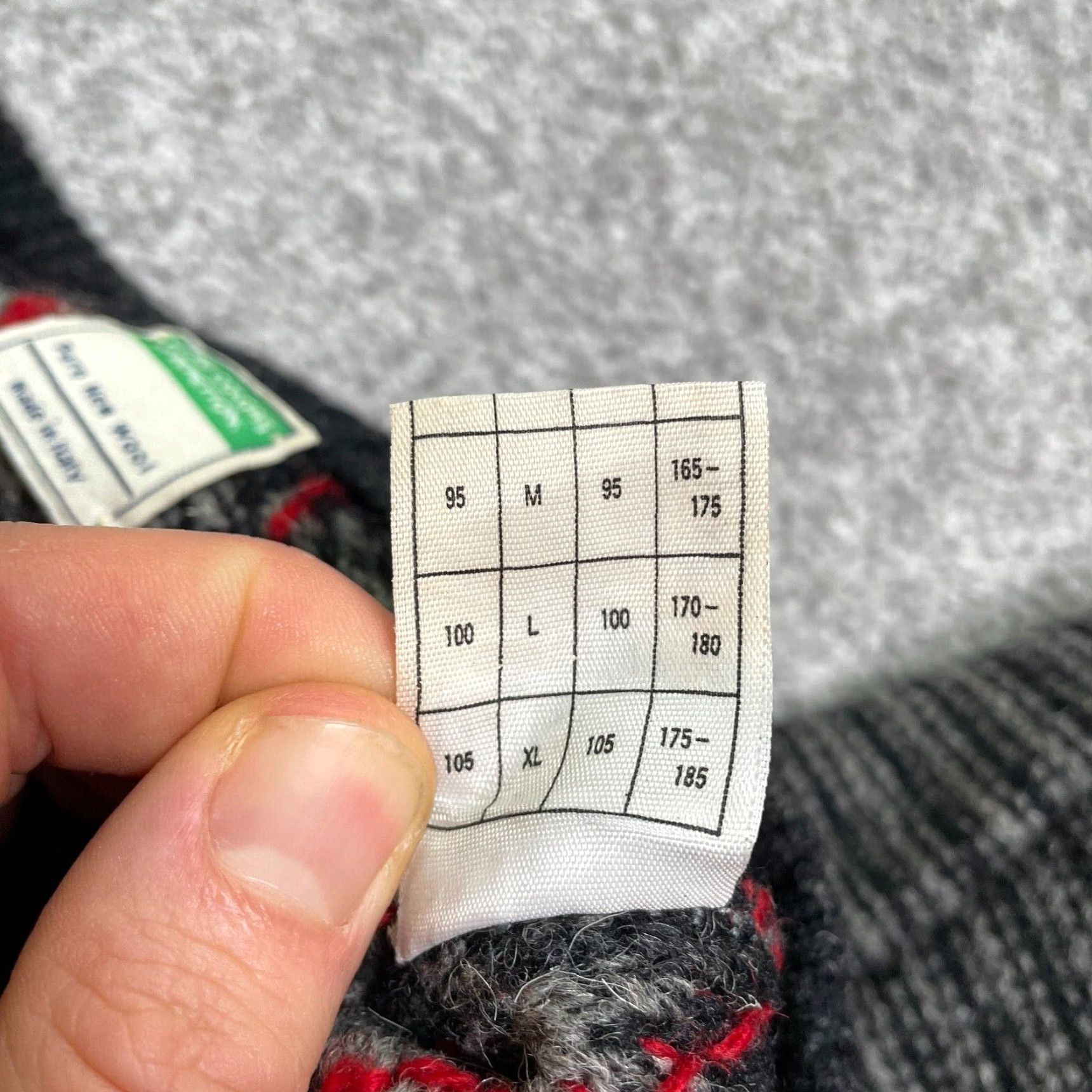 United Colors Of Benetton United Colors of Benetton Argyle Sweater Mens Medium Multicolor Knit Pullover V-Neck Lightweight Breathable Size US M / EU 48-50 / 2 - 7 Thumbnail