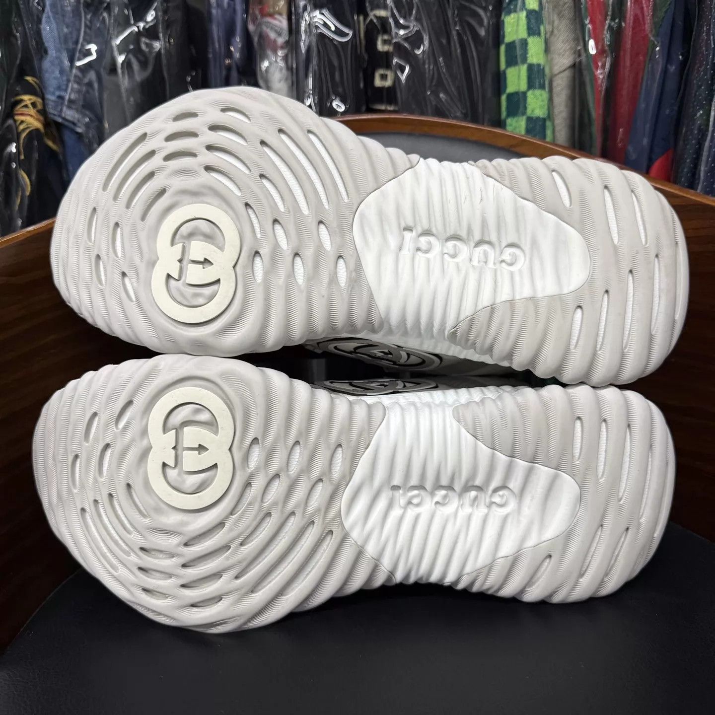 Gucci Gucci Ripple White Platform Sneaker 9 US Like New Size US 9 / EU 42 - 9 Thumbnail