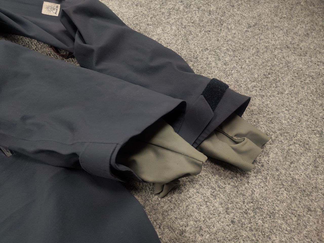 Maloja Maloja Vallra ligh membrane trekking hooded Pockets jacket Size US L / EU 52-54 / 3 - 7 Thumbnail