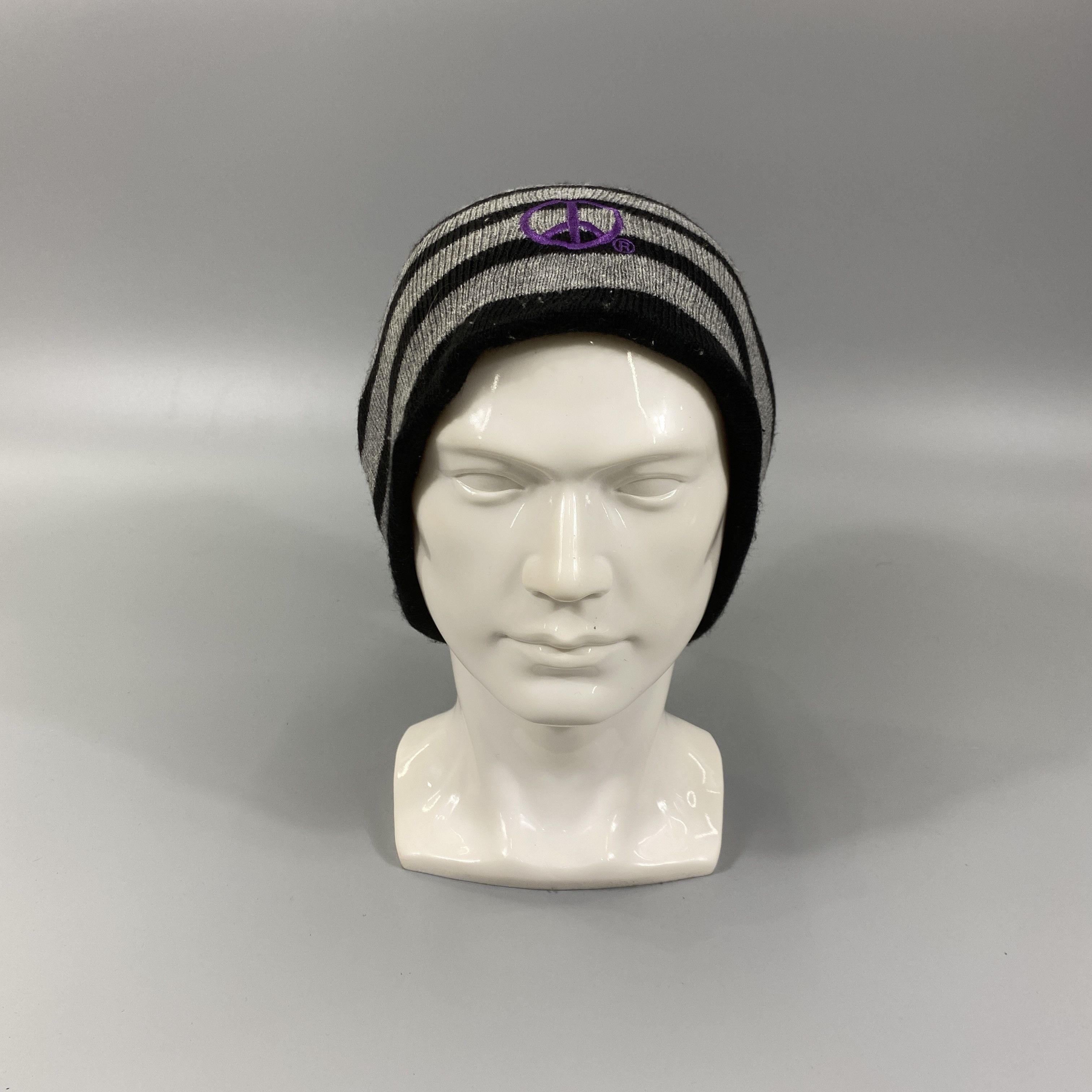 Japanese Brand Peace Project Double Sided Beanie -BN746 Size ONE SIZE - 7 Thumbnail