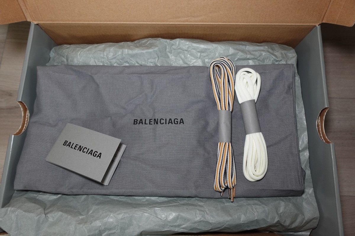 Balenciaga Men’s Balenciaga Track Sneaker in White Size US 7 / EU 40 - 7 Thumbnail