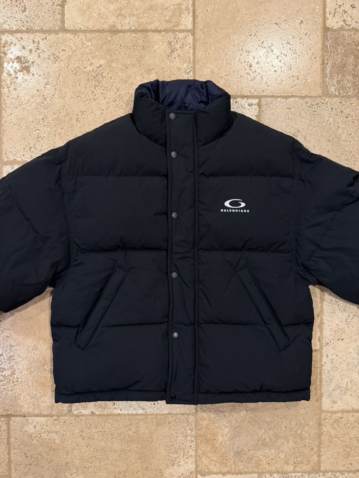 Balenciaga Balenciaga FW24 Runway Pin Reversible Down Puffer Jacket Size US S / EU 44-46 / 1 - 6 Thumbnail