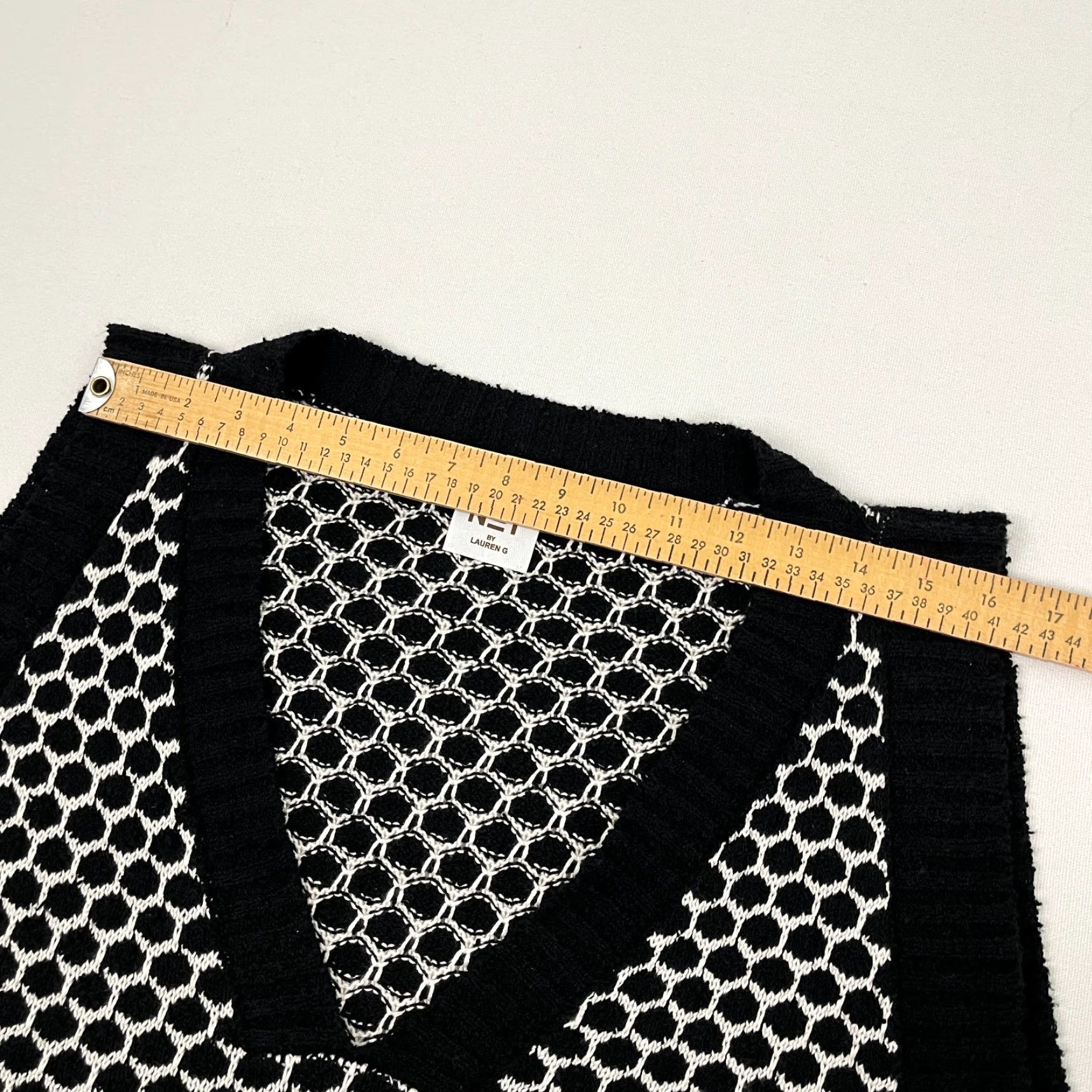 Vintage VINTAGE Planet by Lauren G Sweater Vest Womens OS Black White Knit Abstract Artsy V-Neck Size L / US 10 / IT 46 - 7 Thumbnail