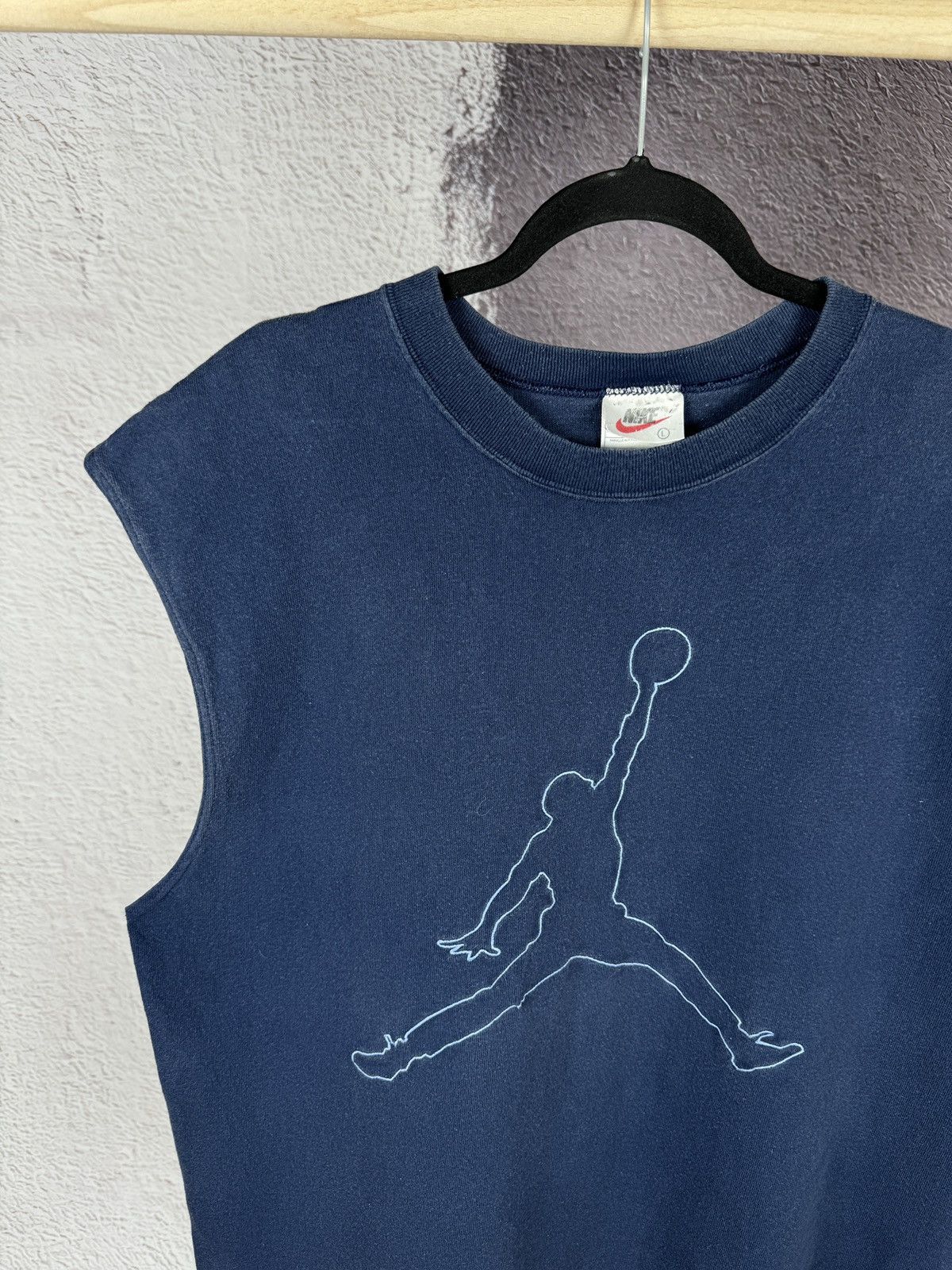 Jordan Brand Nike Air Jordan Vintage 90s Jumpman Made in Usa Sleveless Size US L / EU 52-54 / 3 - 7 Thumbnail
