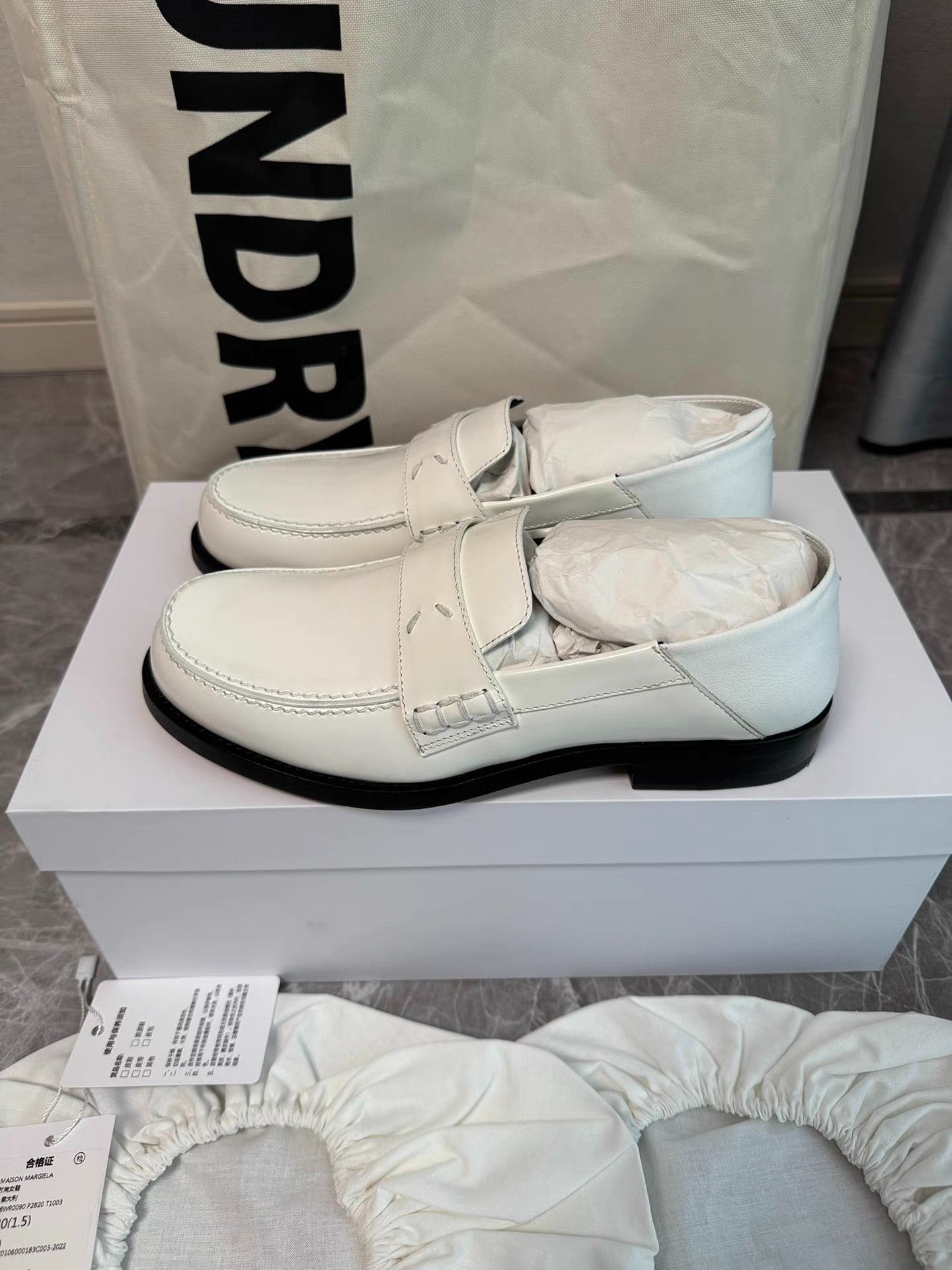 Maison Margiela Maison Margiela White Calfskin Leather Loafers K6 Size US 6.5 / IT 36.5 - 1 Thumbnail