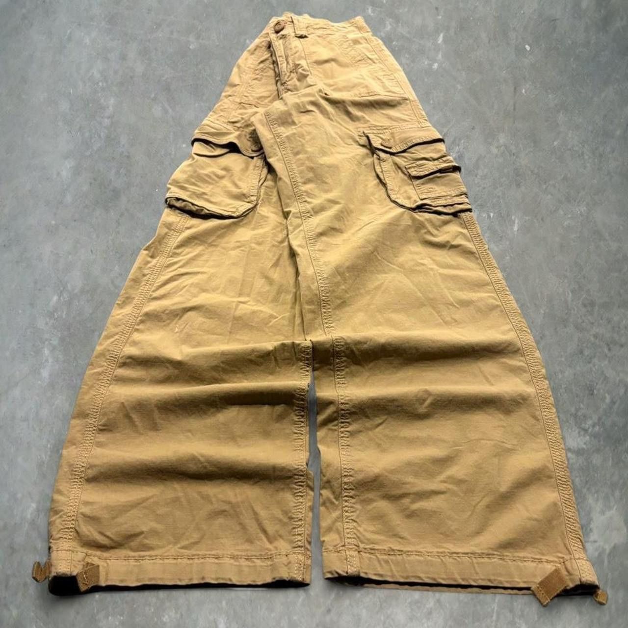 Vintage Crazy Vintage Y2K/2000s Baggy Skater Style Khaki Jogger Cargo Pants! Size US 27 - 1 Thumbnail