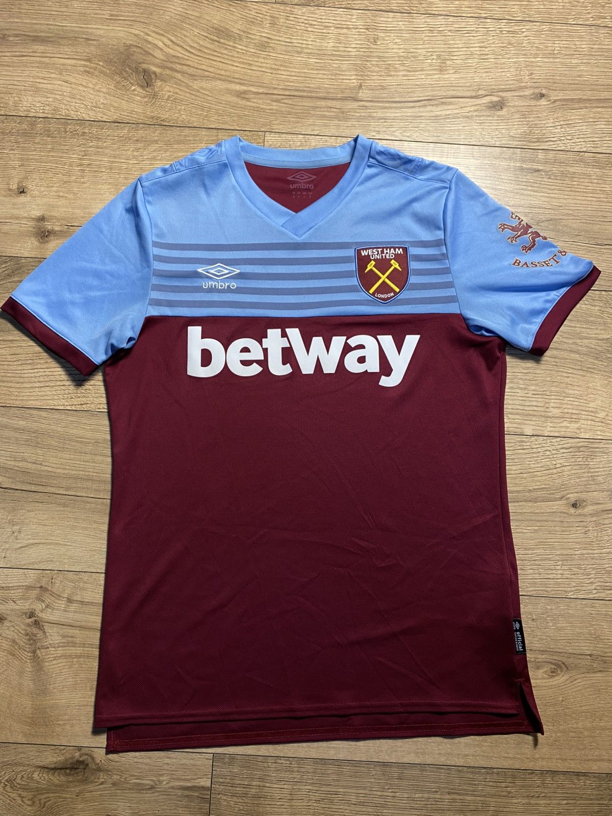Umbro West Ham United 2019-2020 Home Football Shirt Umbro Size M Size US M / EU 48-50 / 2 - 1 Thumbnail