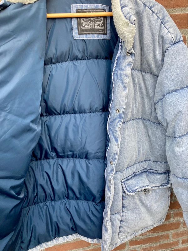 Levi's western super puffer jacket coat Large down denim Size US L / EU 52-54 / 3 - 9 Thumbnail