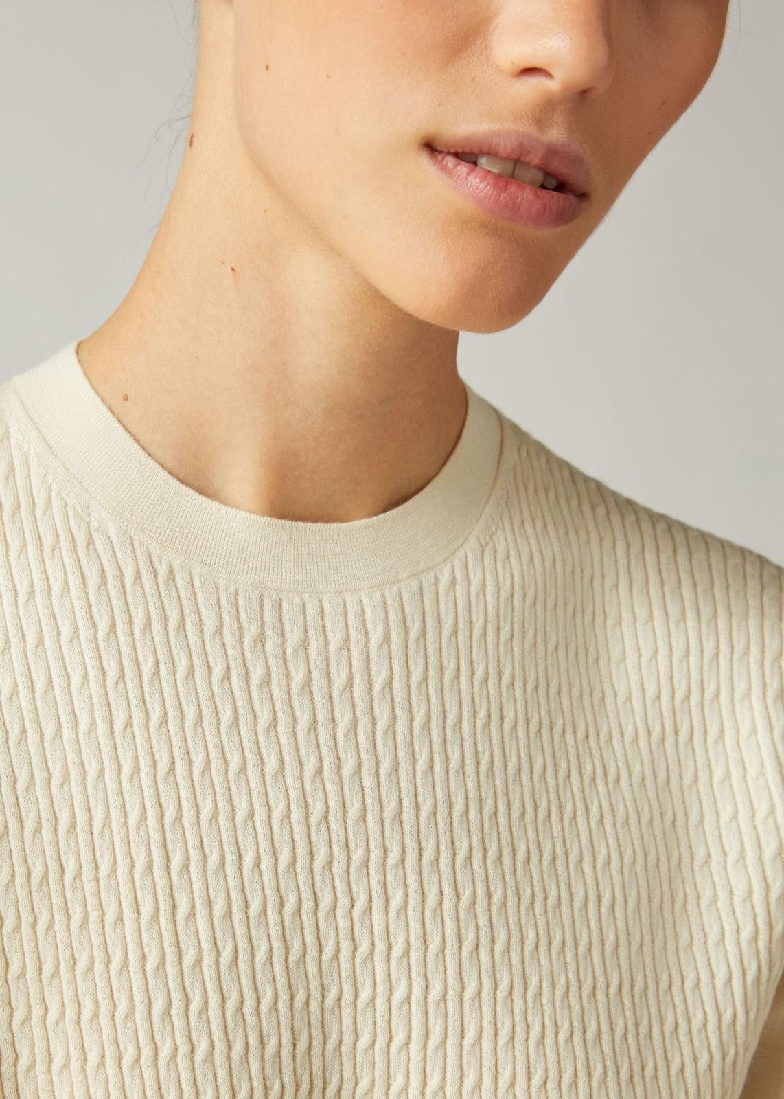 Loro Piana o1srvl11e0125 Short- Sleeved Roundneck Sweater in Ivory Size S / US 4 / IT 40 - 3 Thumbnail