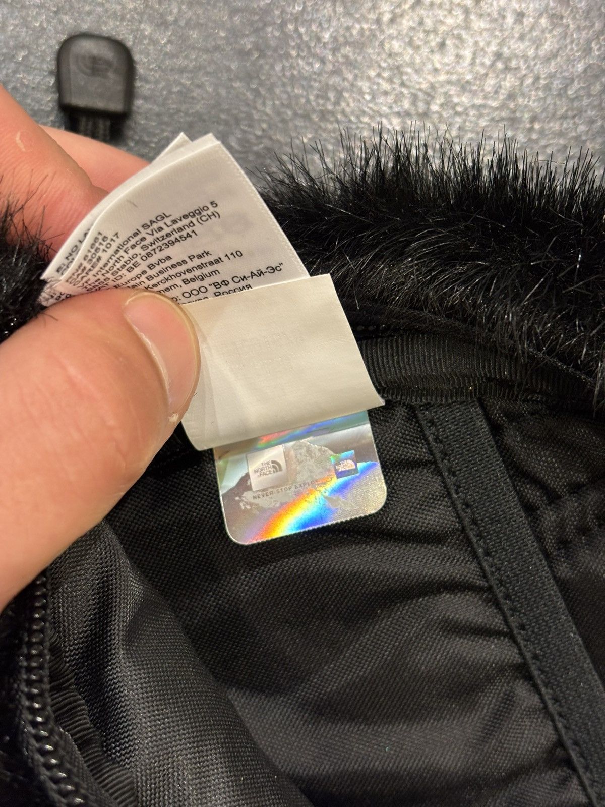 Supreme × The North Face Supreme X The North Face Faux Fur Waist Bag Size ONE SIZE - 11 Thumbnail