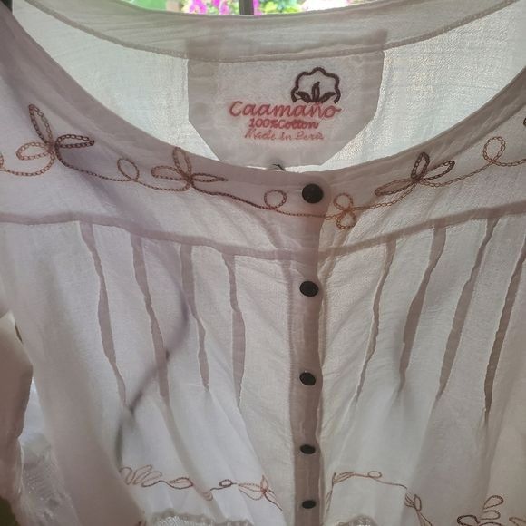 Designer Caamano White Crocheted L Slvs Botton Embroidered Made in Pe Size M / US 6-8 / IT 42-44 - 4 Thumbnail