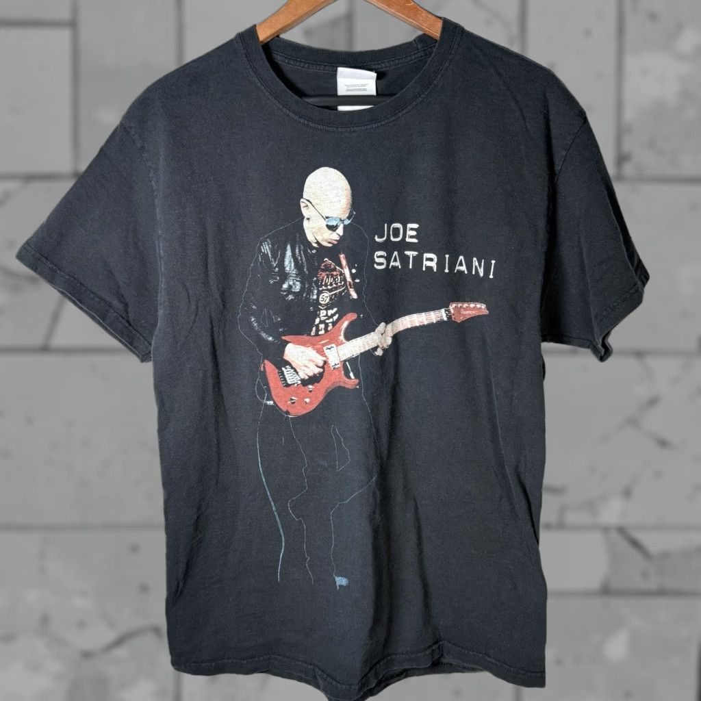 Vintage Joe Satriani Wormhole Tour Black Graphic Tee Mens Size L Size US L / EU 52-54 / 3 - 1 Thumbnail