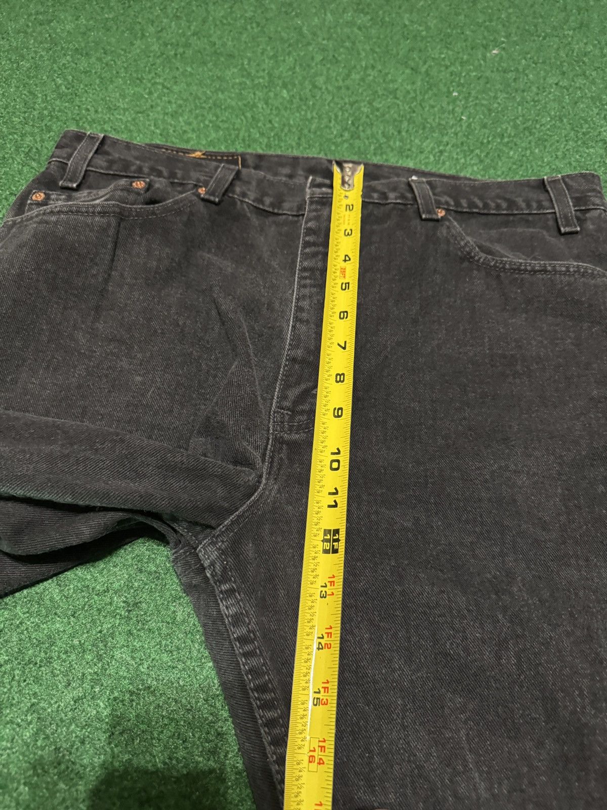 Levi's Vintage Clothing Vintage Levi’s 505 Straight Leg 37x30 Black Denim Jeans Size US 37 - 11 Thumbnail