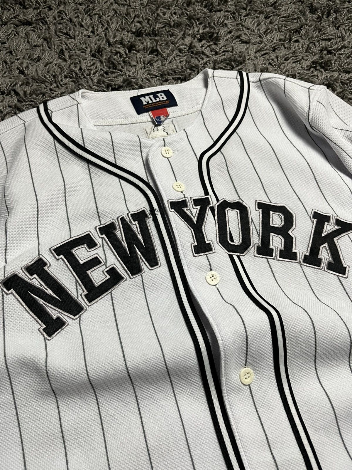 MLB MLB New York Yankees Pinstripe Baseball Jersey Shirt Size US L / EU 52-54 / 3 - 4 Thumbnail