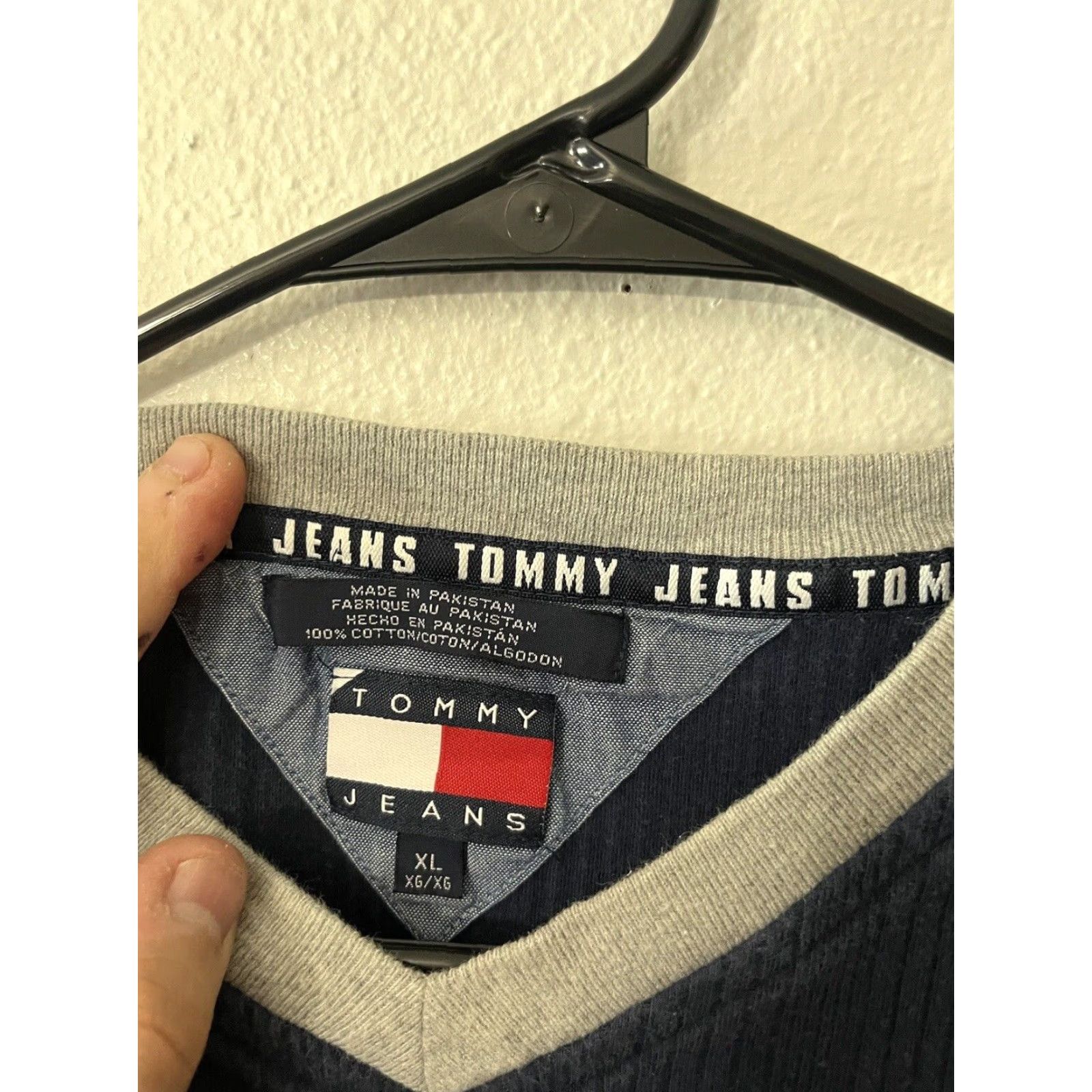 Tommy Hilfiger VINTAGE Tommy Hilfiger Tommy Jeans Pullover Sweater Long Sleeve V-Neck Ribbed Blue XL Men - 2000s Shirt? Size US XL / EU 56 / 4 - 3 Thumbnail