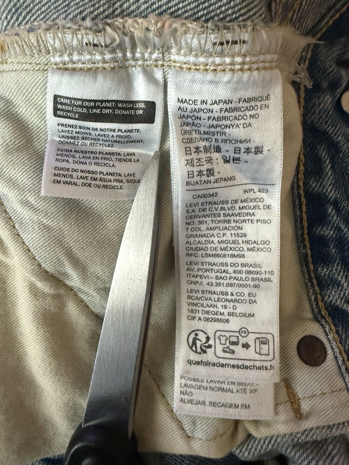 Kenzo × Levi's 501 1933 Distressed Jeans Stone BI Dirty Blue Denim Size 26 Size US 26 / EU 42 - 14 Thumbnail