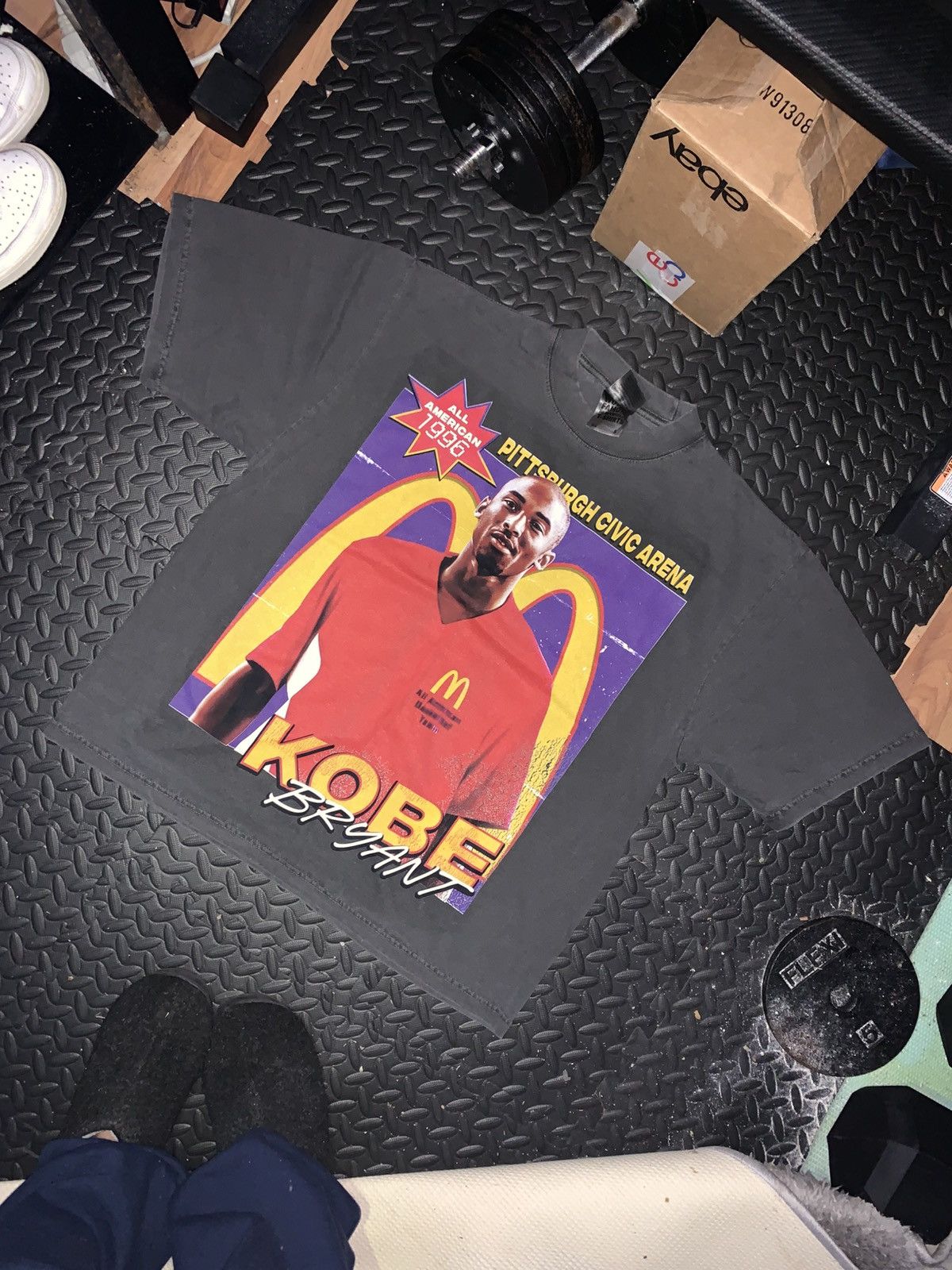 NBA Kobe Bryant NBA Rap Tee Size US XL / EU 56 / 4 - 2 Thumbnail
