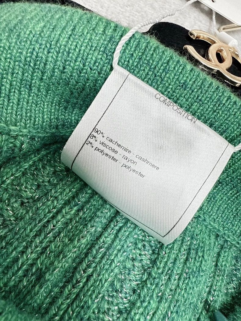 Chanel Chanel Green and silver silk cashmere knitted skirt Size 24" / US 00 / IT 34 - 7 Thumbnail