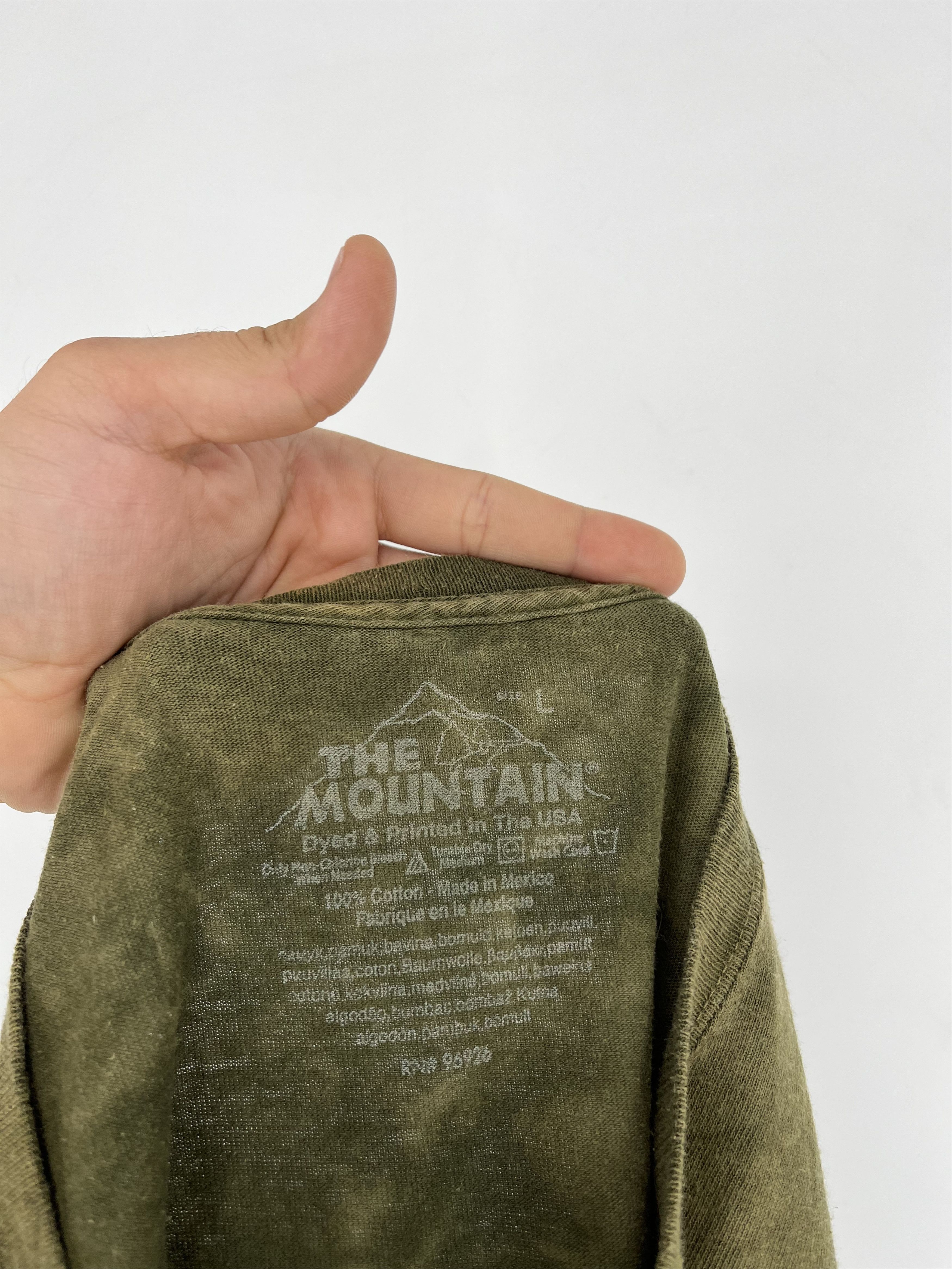The Mountain Vintage The Mountain 2011 Lion Rasta Tshirt Size L Size US L / EU 52-54 / 3 - 10 Thumbnail