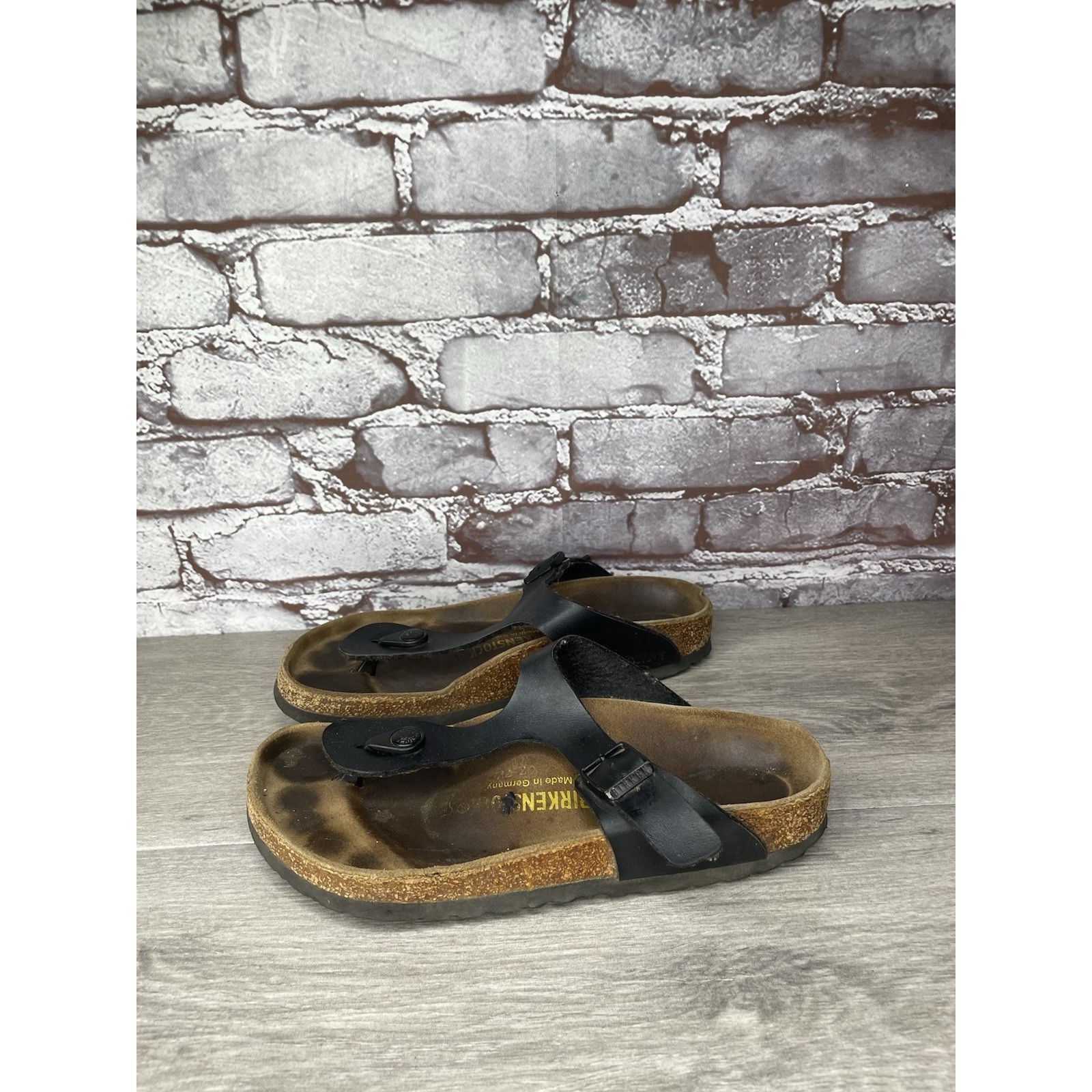 Birkenstock Birkenstock Gizeh Black Leather Thong Cork Strap Sandals Wom Size US 6 / IT 36 - 14 Thumbnail