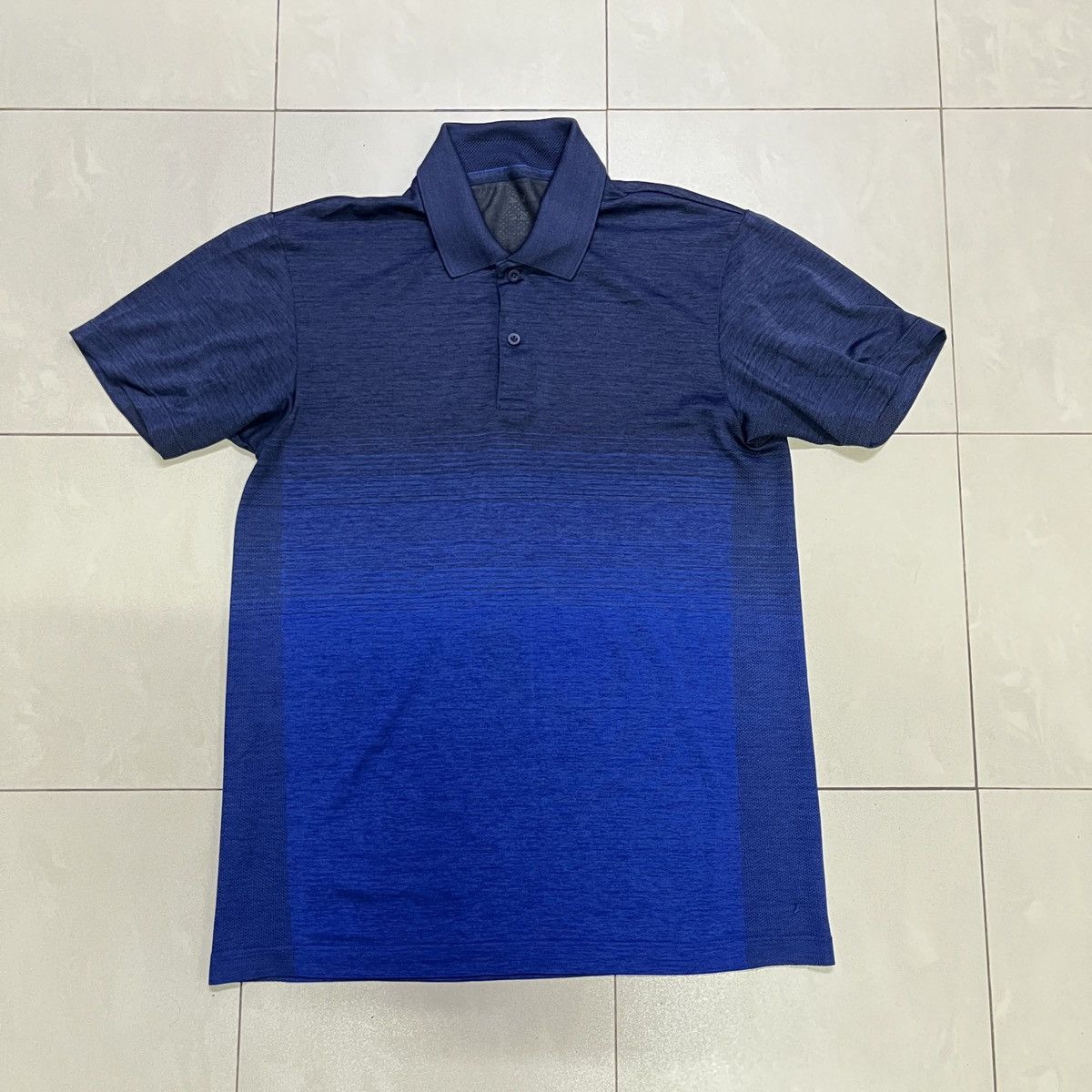 Uniqlo Uniqlo Polyester Polo Shirt Size US S / EU 44-46 / 1 - 2 Thumbnail