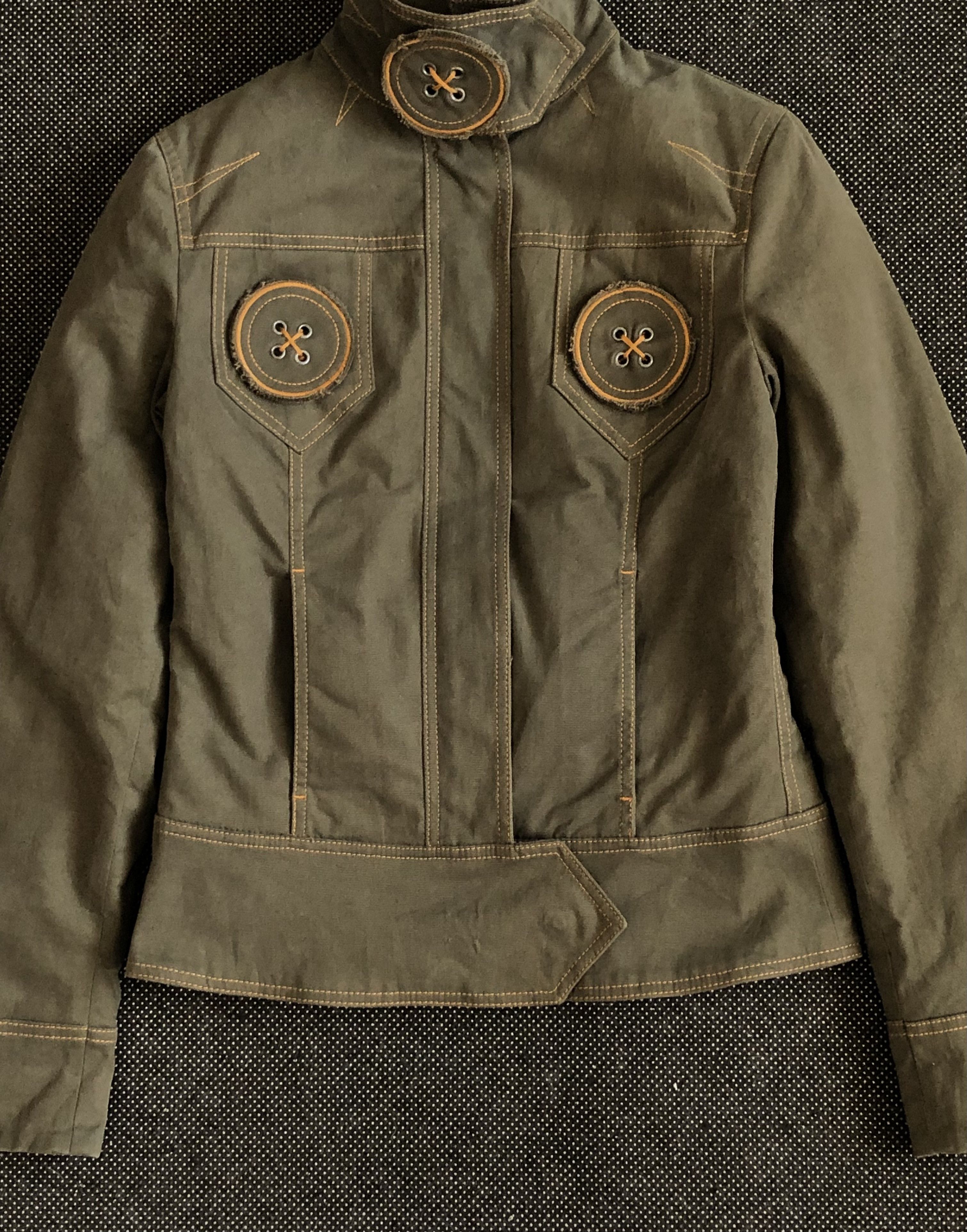 Moschino VINTAGE MOSCHINO JEANS BUTTON ACCENT JACKET MILITARY Size XS / US 0-2 / IT 36-38 - 7 Thumbnail