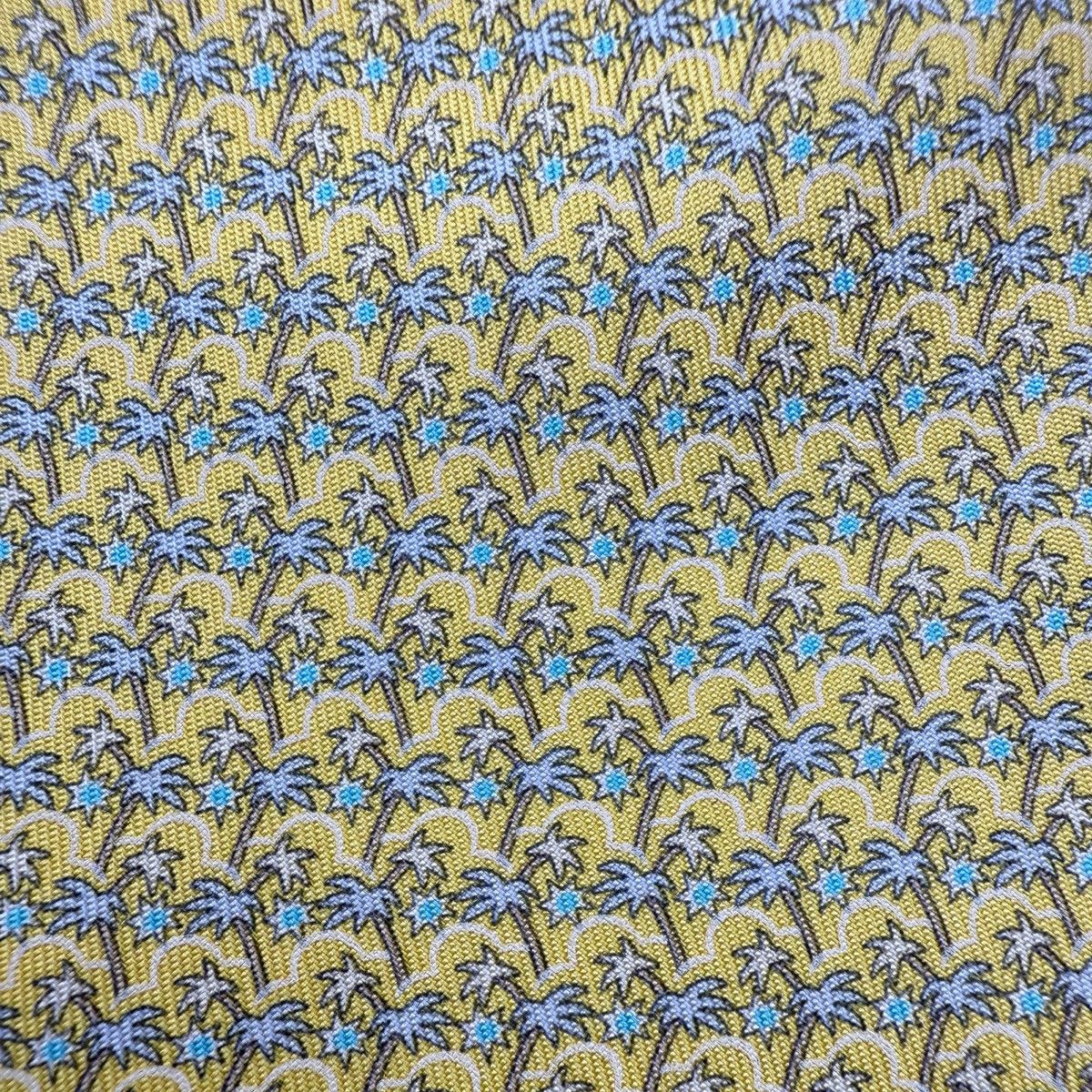 Salvatore Ferragamo Salvatore Ferragamo Silk Tie,Yellow, Made in Italy, Like New Size ONE SIZE - 3 Thumbnail