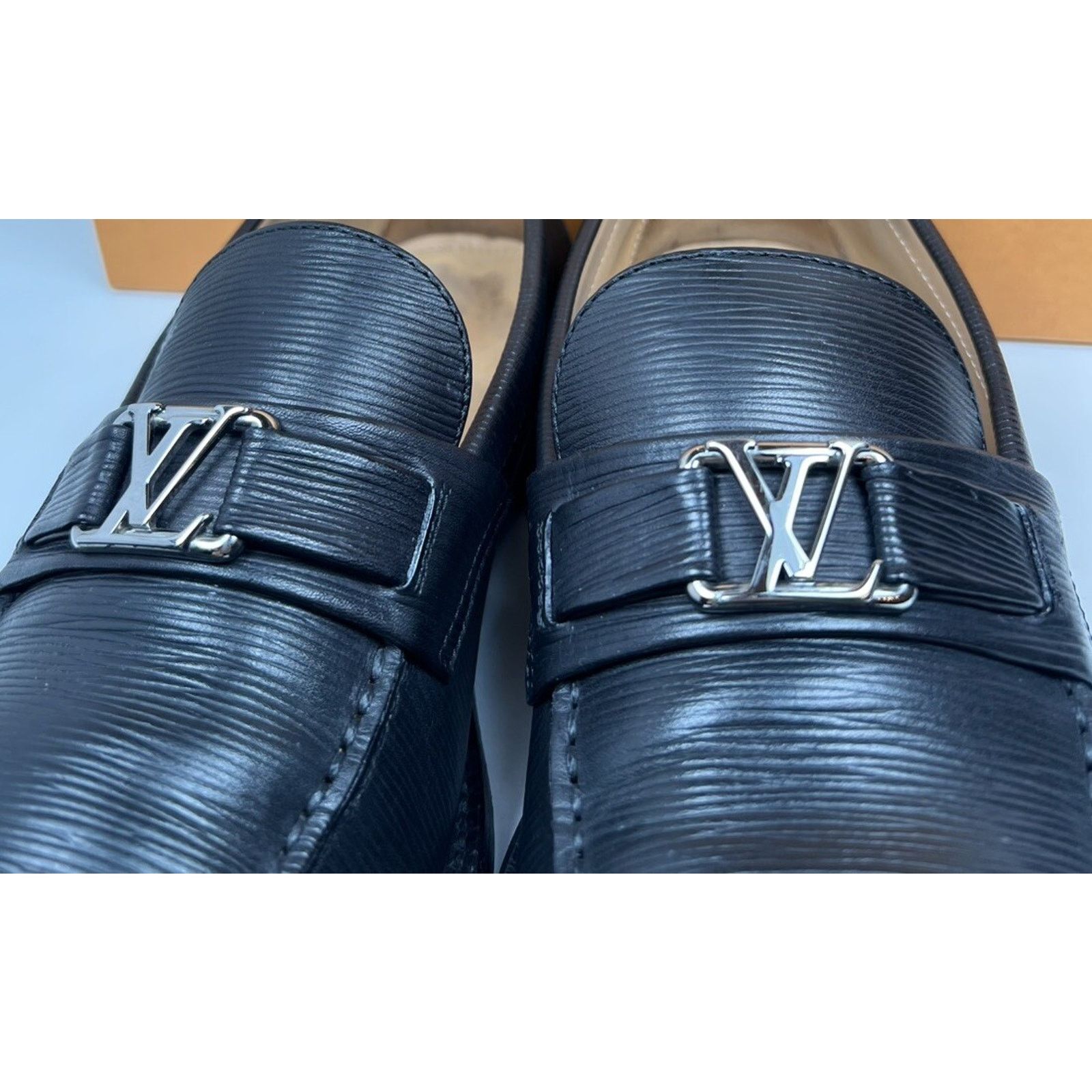 Louis Vuitton Size 7.5LV/8.5US- Louis Vuitton Major Loafer Epi Leather Size US 8.5 / EU 41-42 - 3 Thumbnail