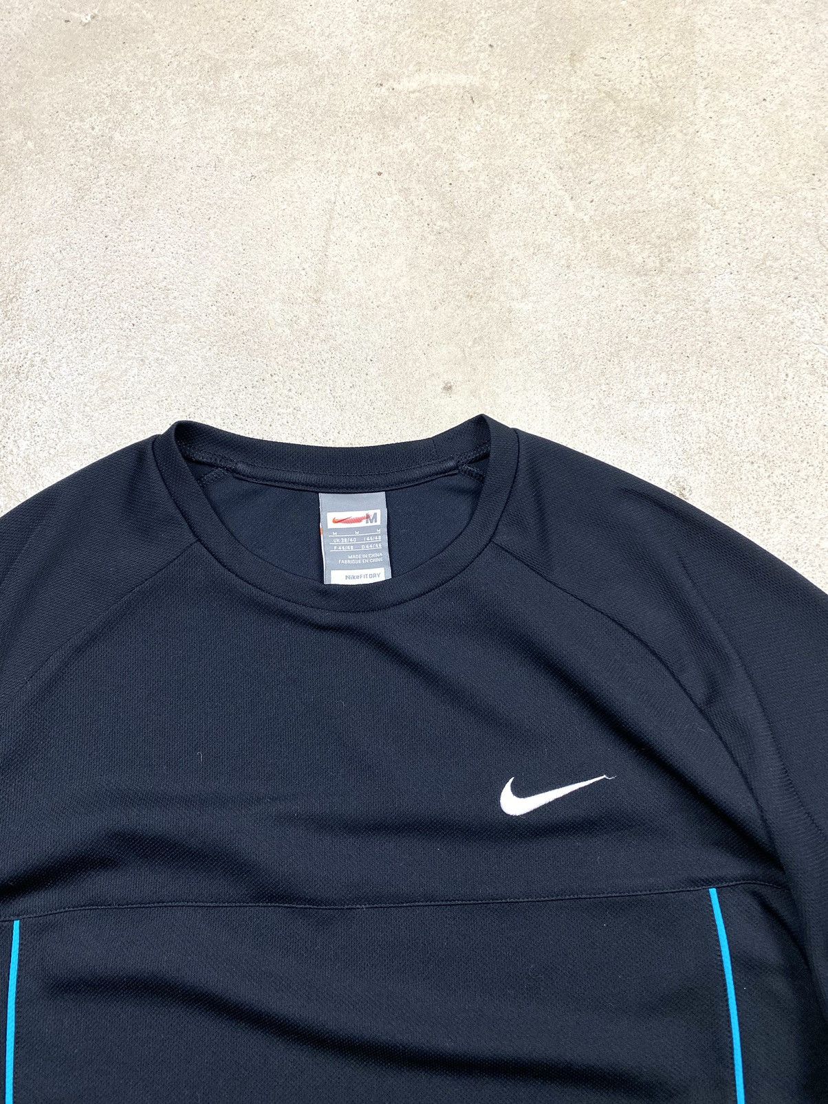 Nike Y2K 00’s Vintage Nike Tee Shirt Court Tn Zm Hype Size US M / EU 48-50 / 2 - 4 Thumbnail