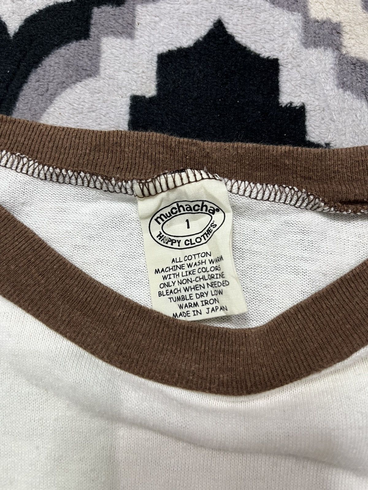 Angel Blue 2000s AHCAHCUM muchacha smile raglan tshirt Size US S / EU 44-46 / 1 - 4 Thumbnail