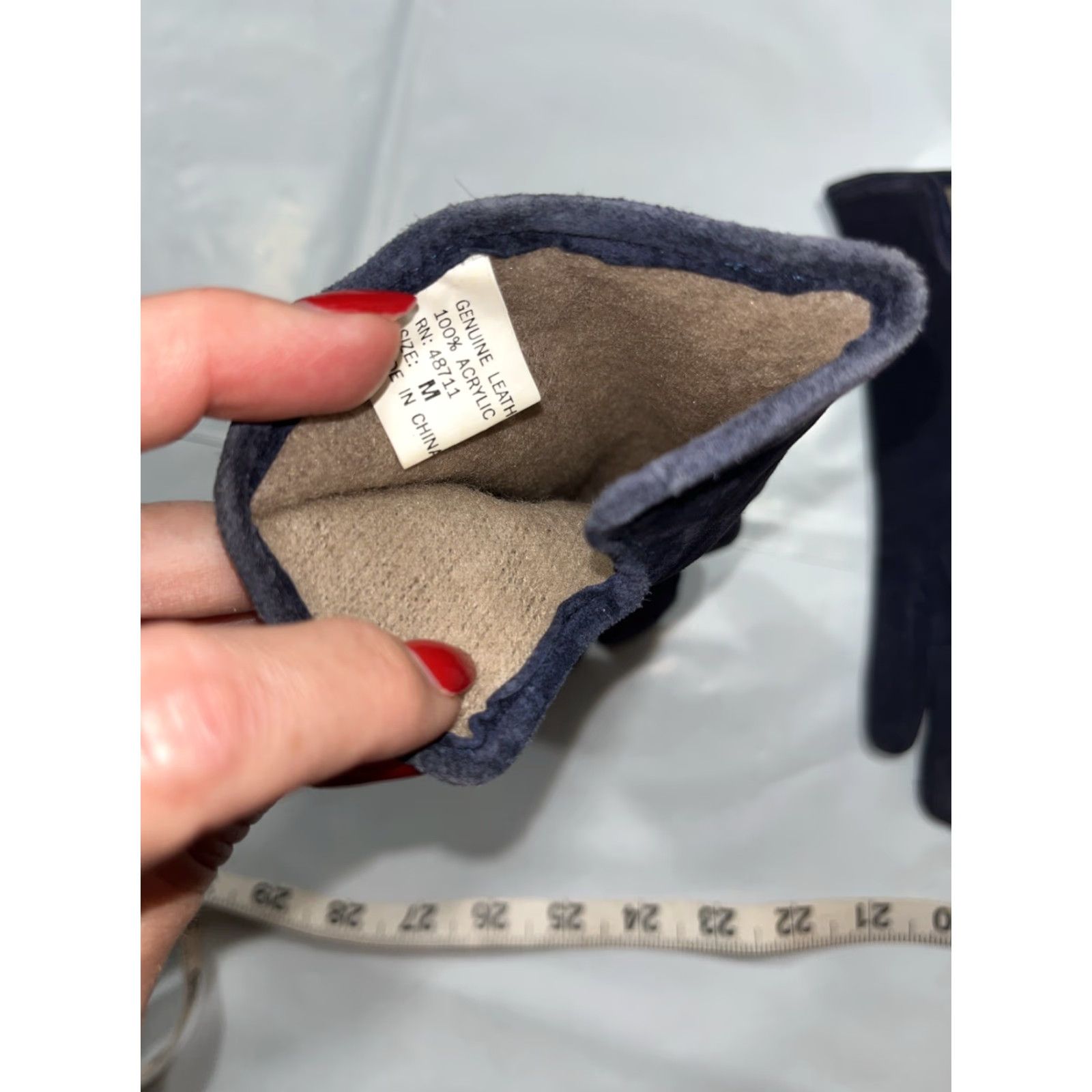 Vintage VINTAGE BLUE SUEDE LEATHER Driving Gloves Wrist Length Women’s Medium Med Winter Glove Warm Lined Size 32" / US 10 / IT 46 - 7 Thumbnail