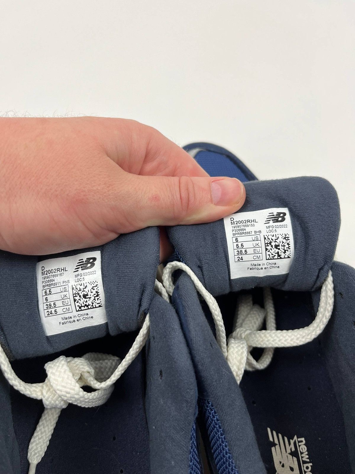 New Balance New Balance 2002R Navy Grey Sneakers Women US 6 6.5 Mismatch Size US 6 / IT 36 - 9 Thumbnail