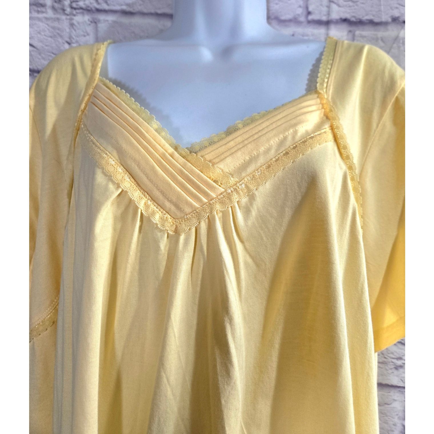 Other Roaman's Yellow Crisscross Pleated Bodice 1X Plus NWOTS Size XXL / US 16-18 / IT 52-54 - 2 Thumbnail