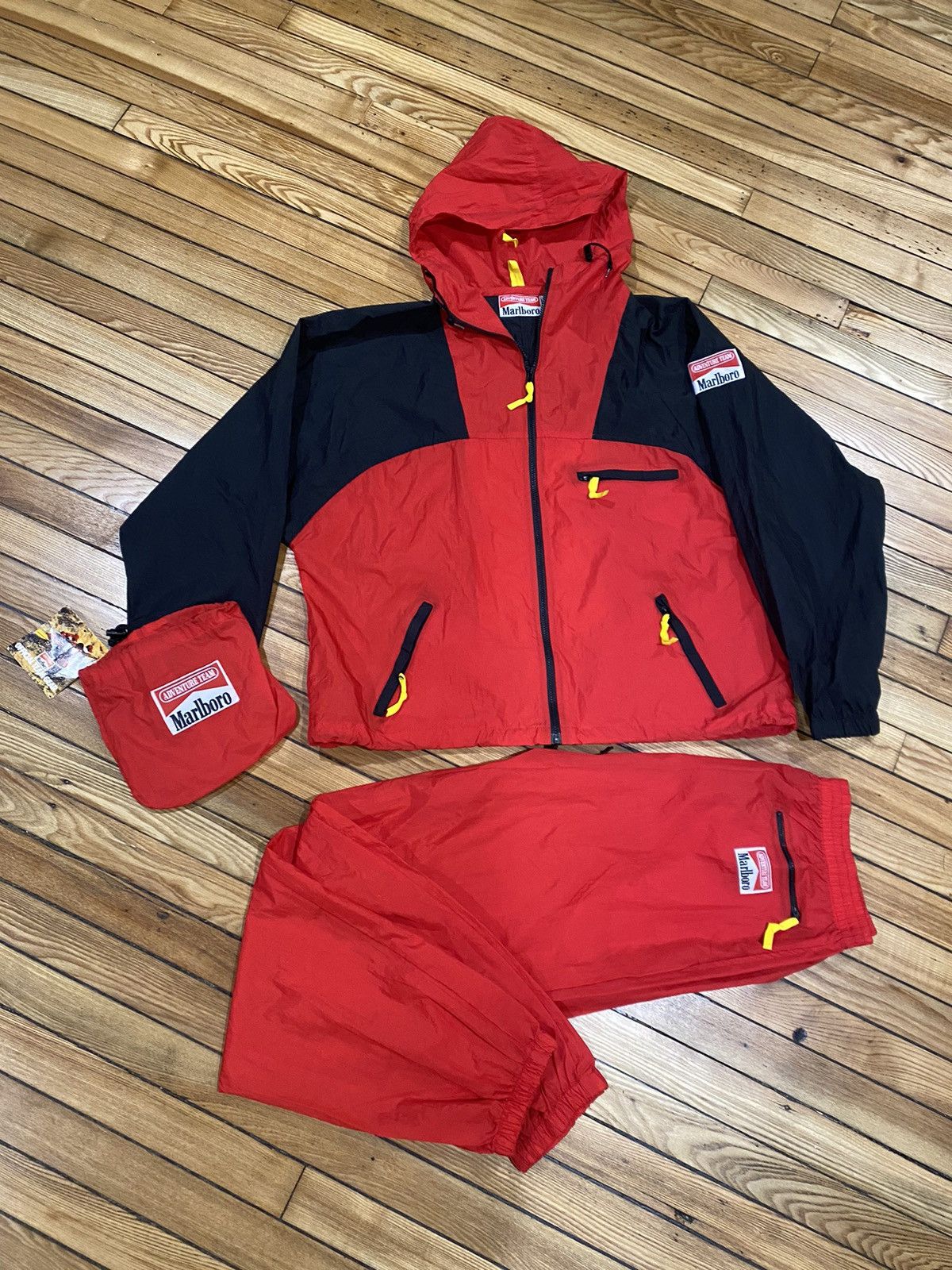 Marlboro × Vintage Packable Full Marlboro suite XL Size US XL / EU 56 / 4 - 1 Thumbnail