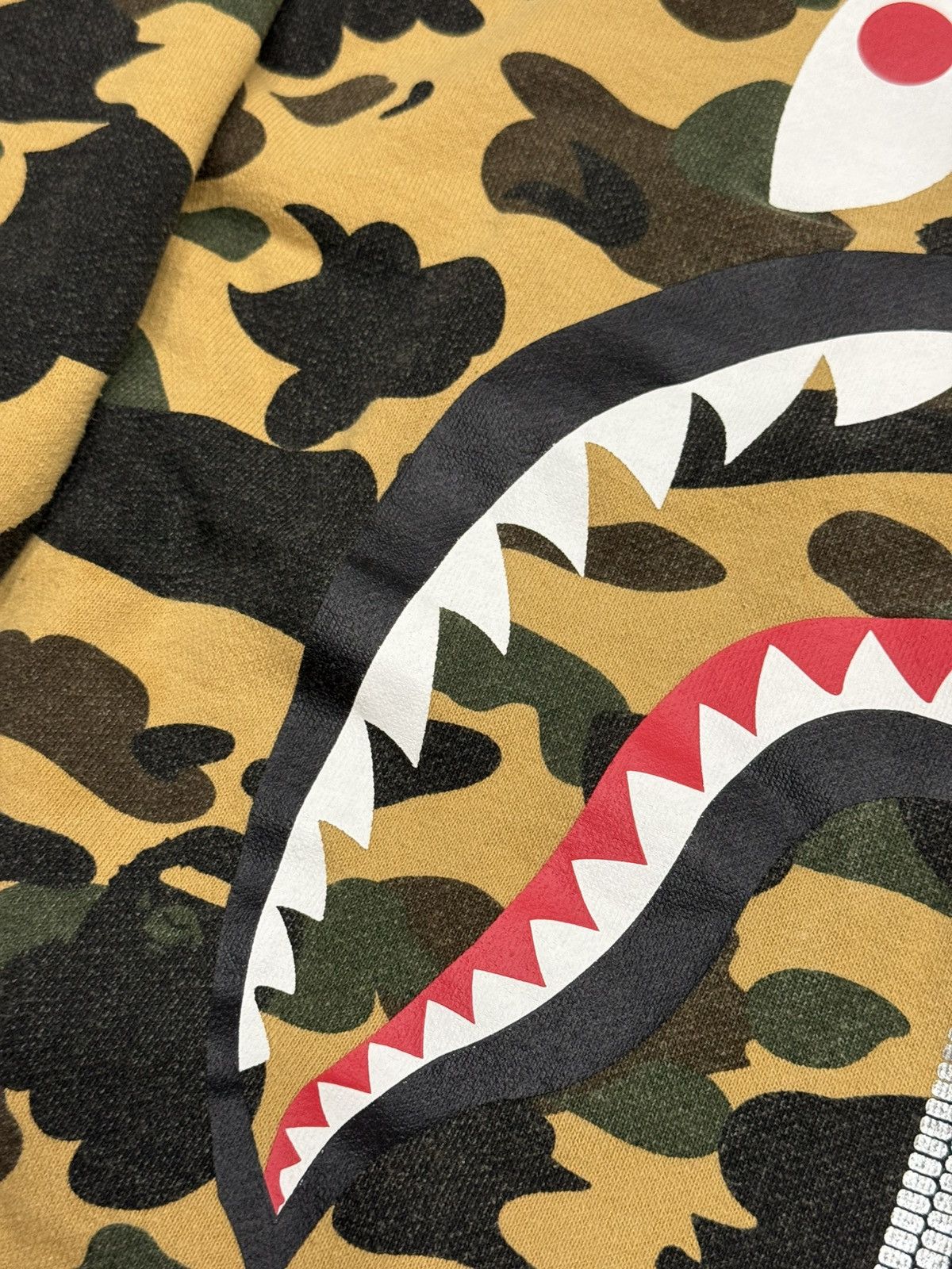 Bape Bape 1st Camo Shark Crewneck Sweatshirt Size US L / EU 52-54 / 3 - 3 Thumbnail
