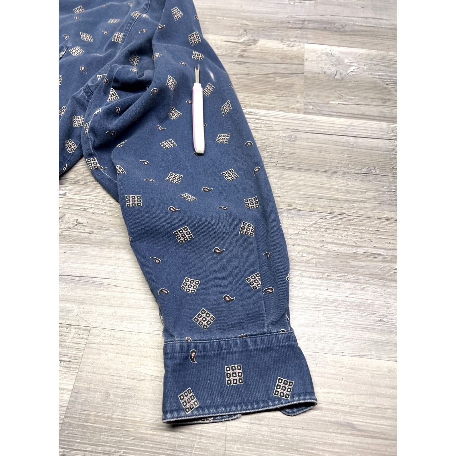 Vintage VINTAGE Columbia Camp Shirt Paisley Geometric Button Up Short Sleeve XL Blue Shirt Mens Size US XL / EU 56 / 4 - 7 Thumbnail