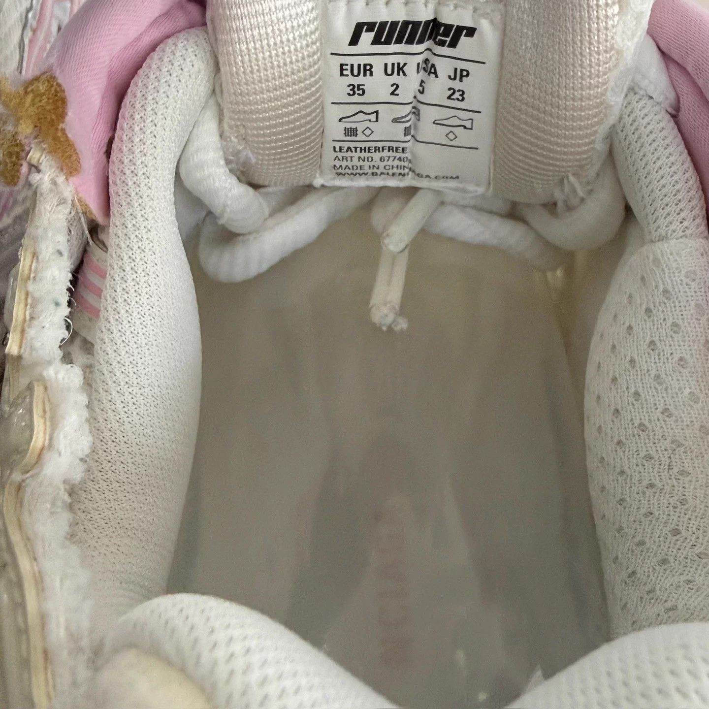 Balenciaga Balenciaga White Pink Runner Sneakers 35 99% New Size US 4 / IT 34 - 7 Thumbnail