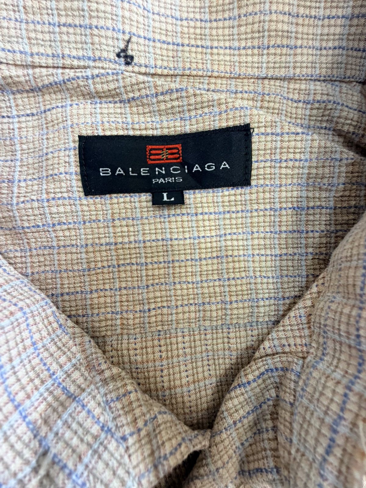 Balenciaga Vintage Balenciaga Textured Button-Up Shirt Size US L / EU 52-54 / 3 - 2 Thumbnail