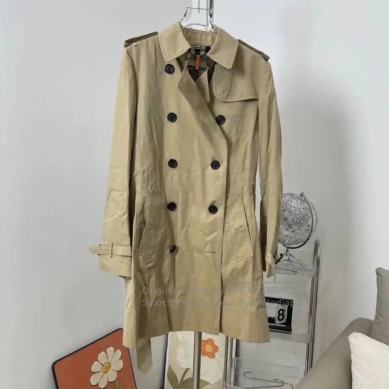 Burberry Burberry Women's Khaki Cotton Trench Coat. Size M / US 6-8 / IT 42-44 - 1 Thumbnail