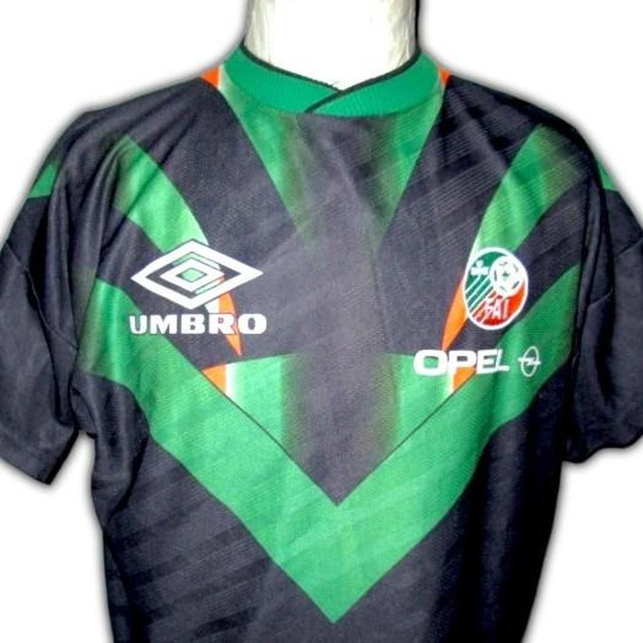 Umbro Ireland 1995 1996 1997 Special Shirt Jersey Size US M / EU 48-50 / 2 - 2 Thumbnail