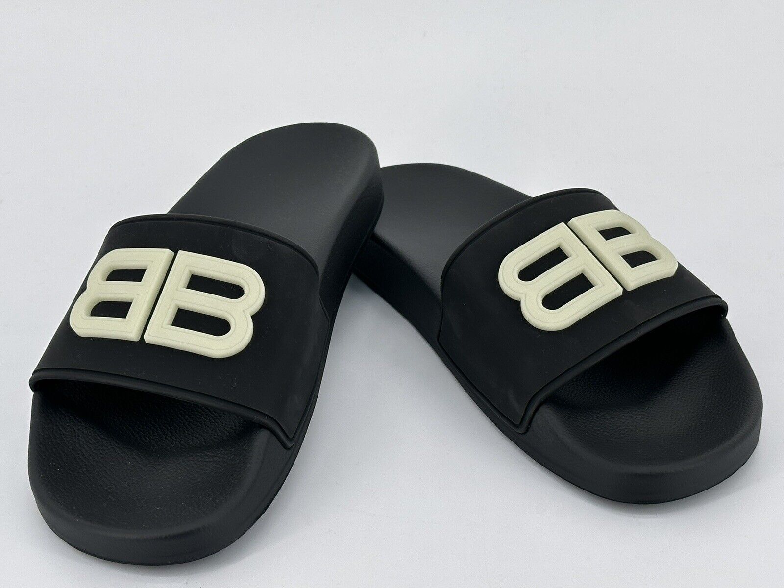 Balenciaga New Balenciaga Slip On Size-EU-39 / US-9 Size US 9 / IT 39 - 1 Thumbnail