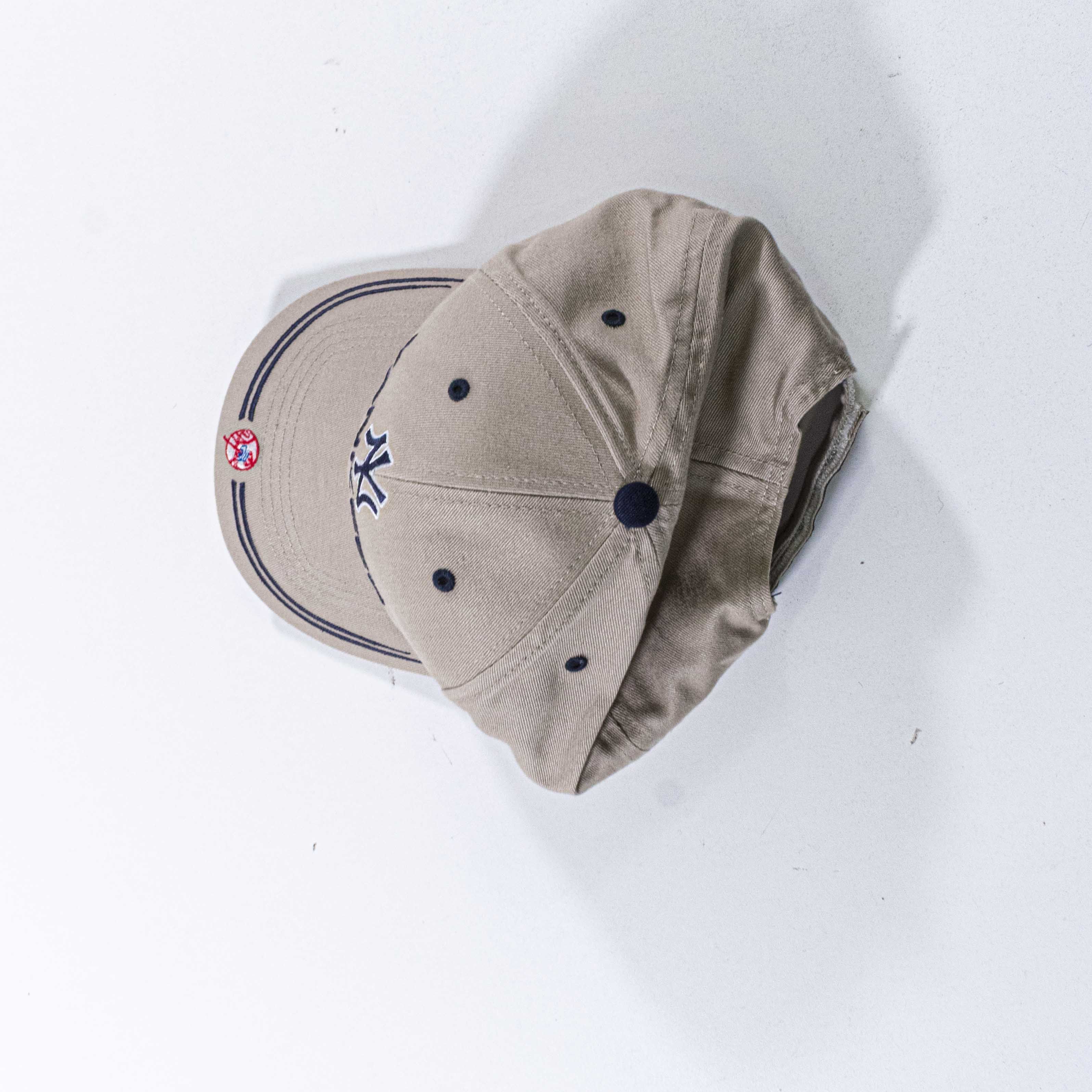Twins Enterprise Inc. New York Yankees Twins Enterprises Hat Y2K Spell Out MLB Size ONE SIZE - 6 Thumbnail