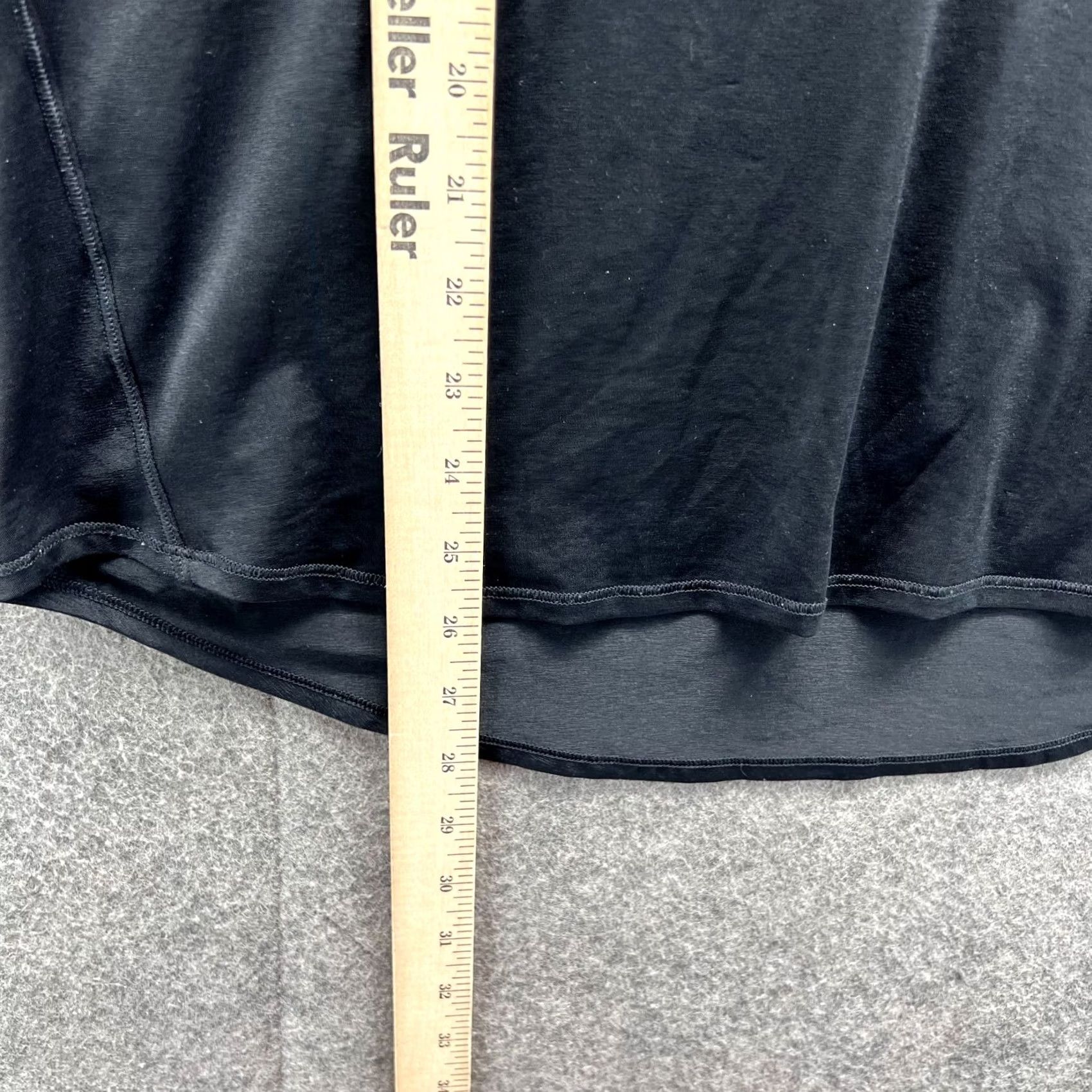 Lululemon New title: Lululemon Womens Small Black Tank Top Sleeveless Athletic Stretch Yoga - Vintage Size S / US 4 / IT 40 - 4 Thumbnail