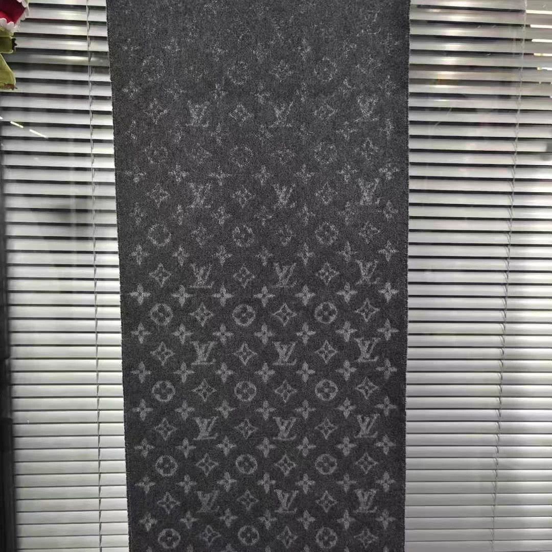 Louis Vuitton New LV Gradient All Over Print Cashmere Scarf Size ONE SIZE - 2 Thumbnail